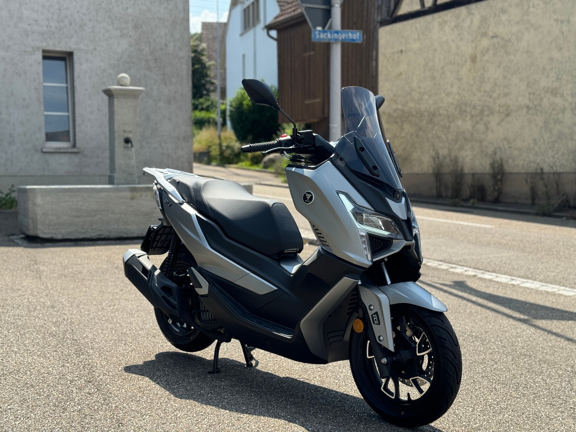 VOGE SR1 GT-showroom-element-2
