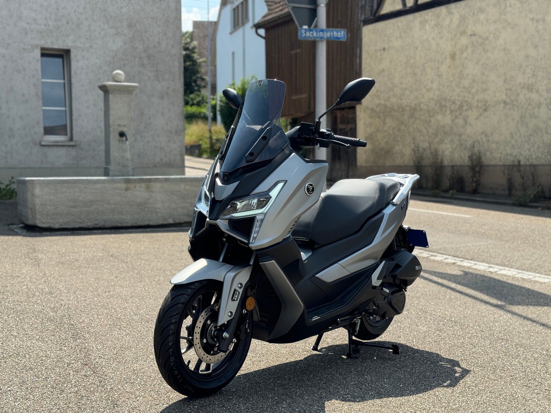 VOGE SR1 GT-showroom-element-3