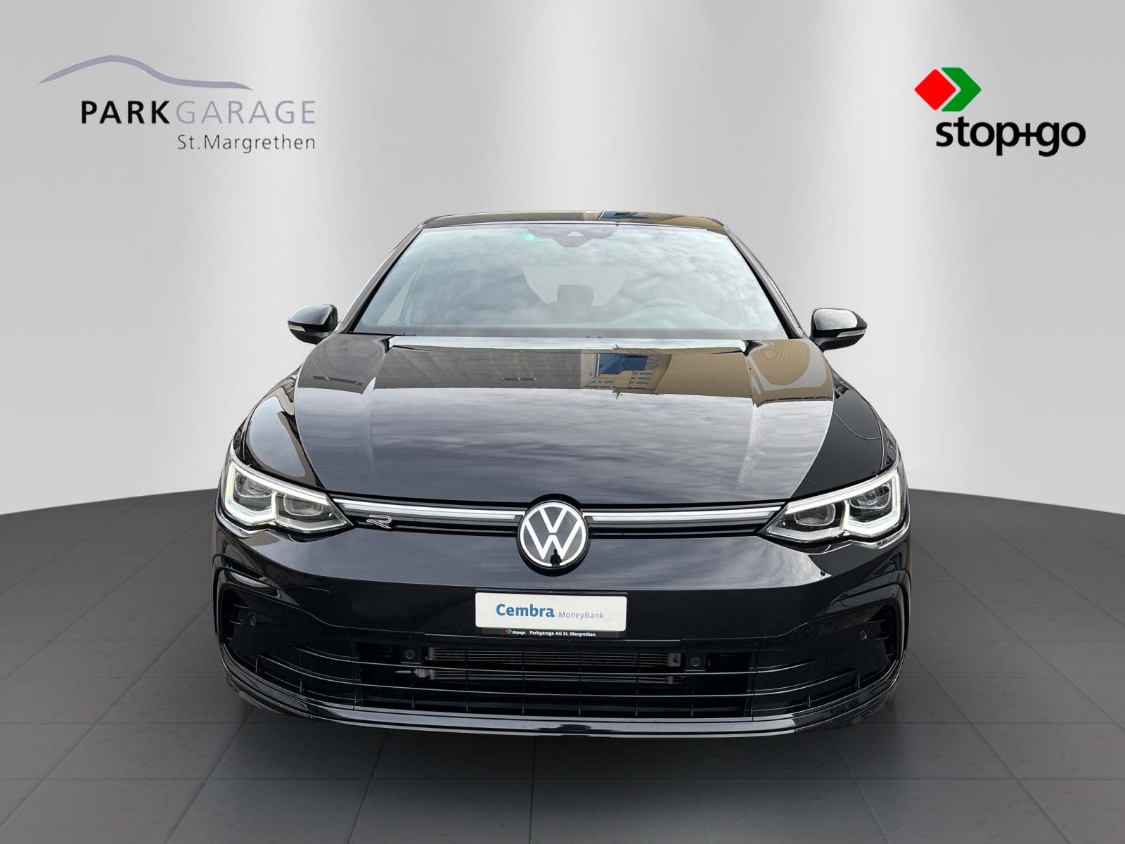 VW Golf VIII 1.5 eTSI R-Line DSG-image-7