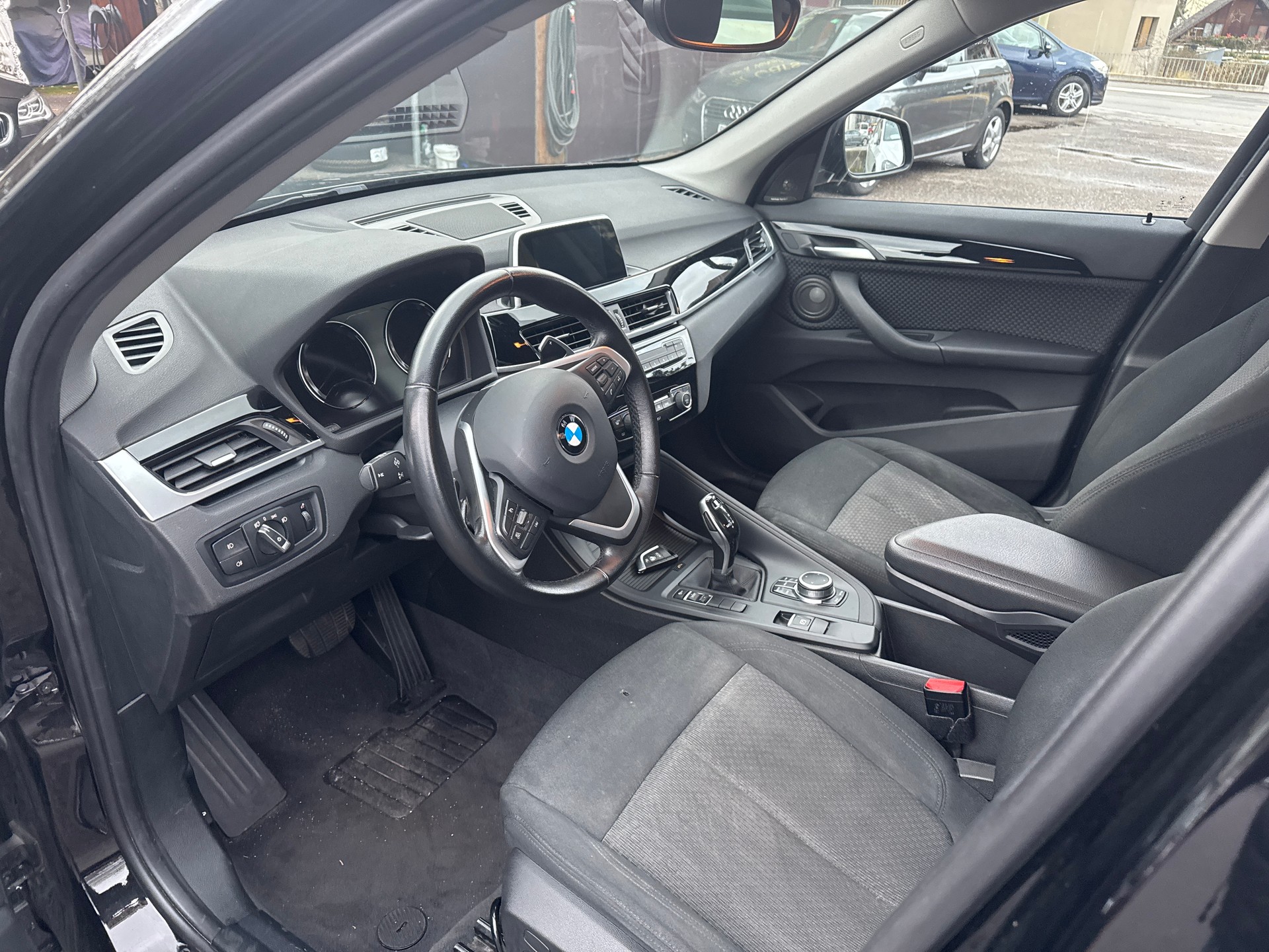 BMW X1 sDrive 18d xLine Steptronic-image-10