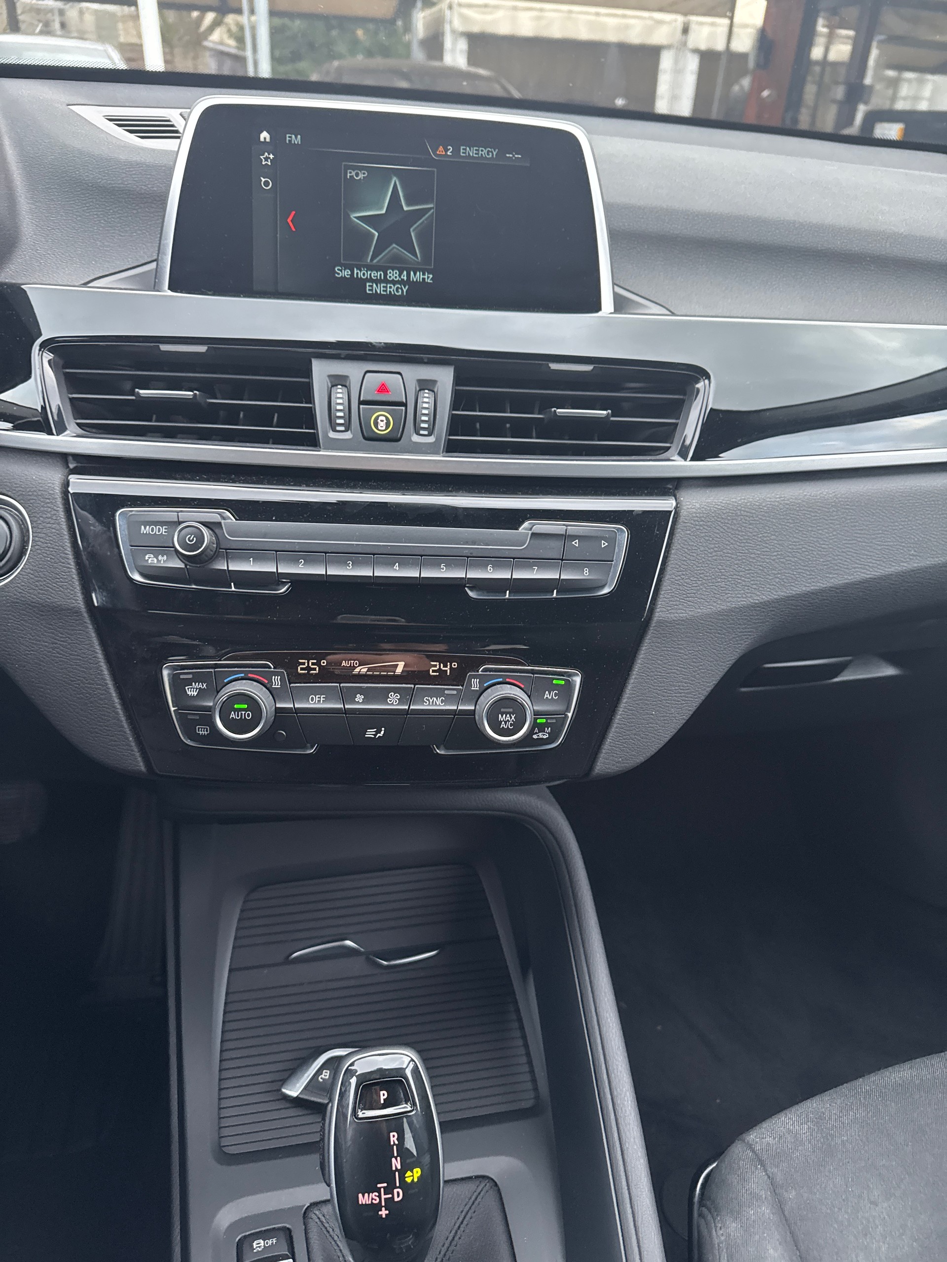 BMW X1 sDrive 18d xLine Steptronic-image-12