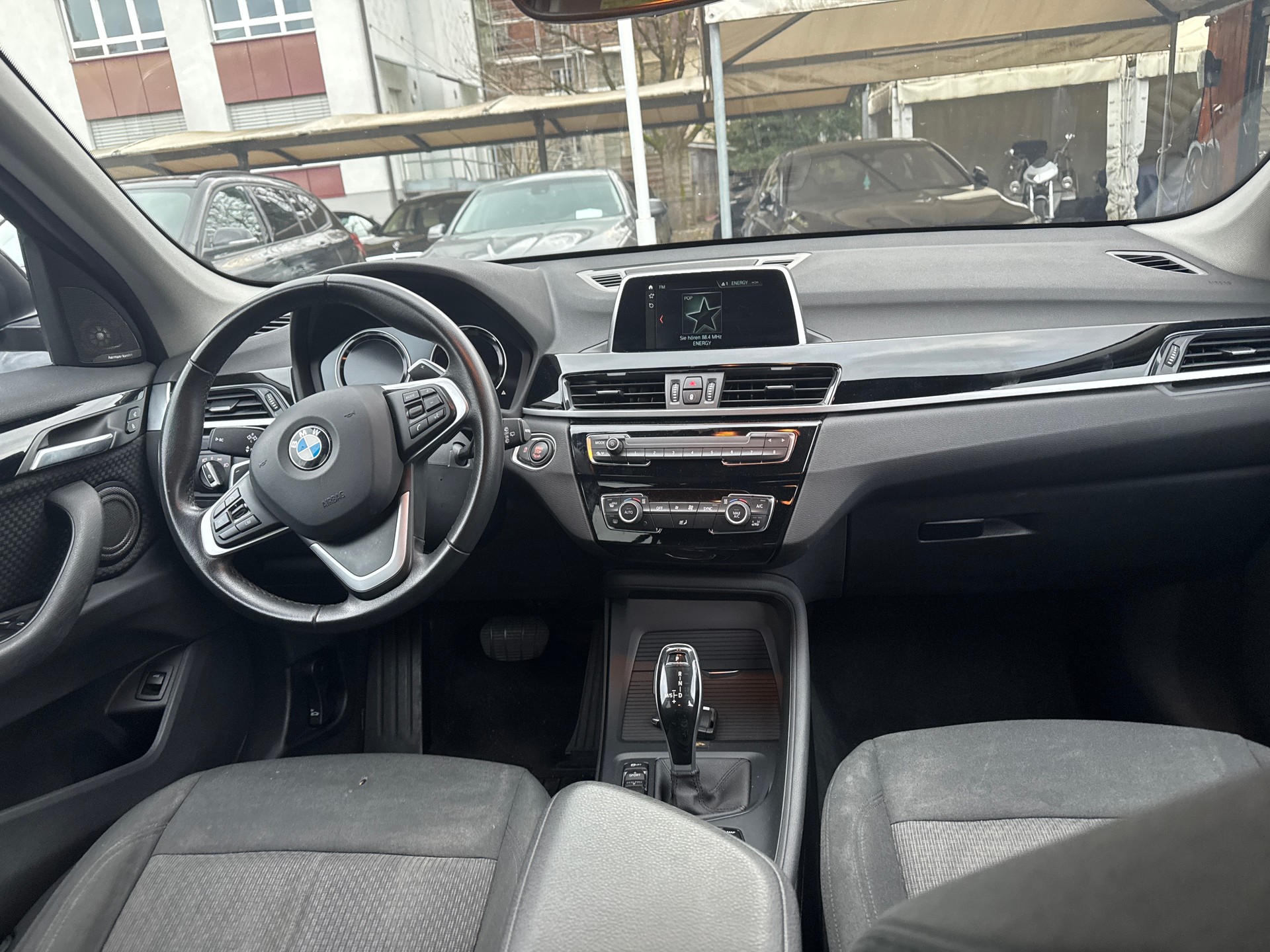 BMW X1 sDrive 18d xLine Steptronic-image-5
