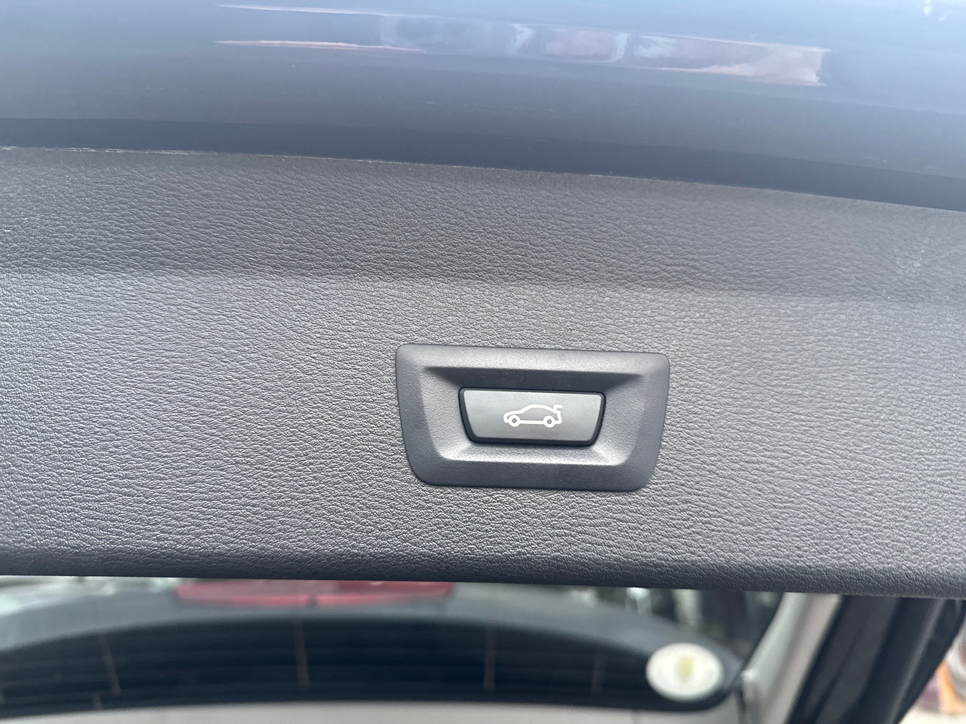 BMW X1 sDrive 18d xLine Steptronic-image-8