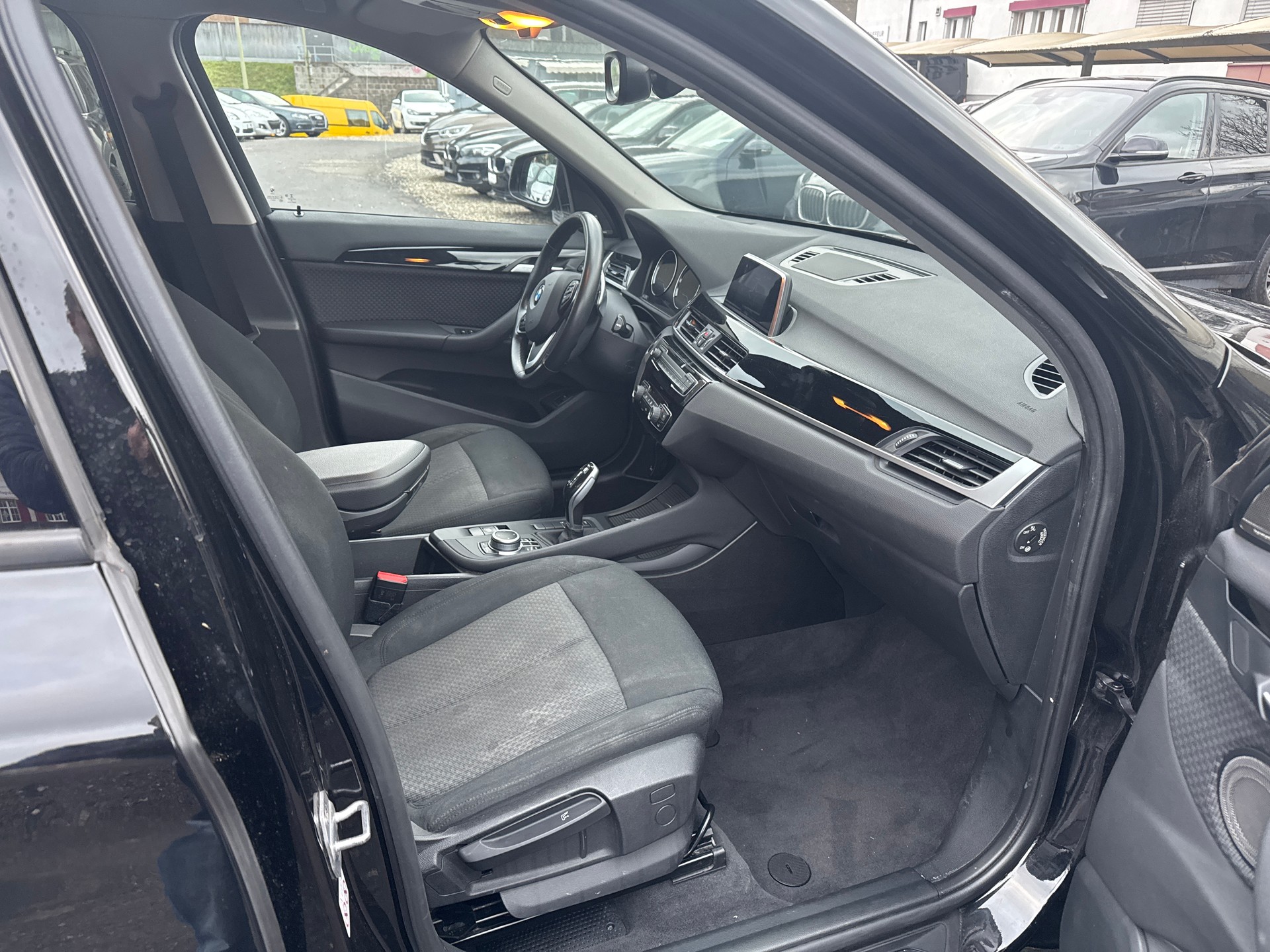 BMW X1 sDrive 18d xLine Steptronic-image-3