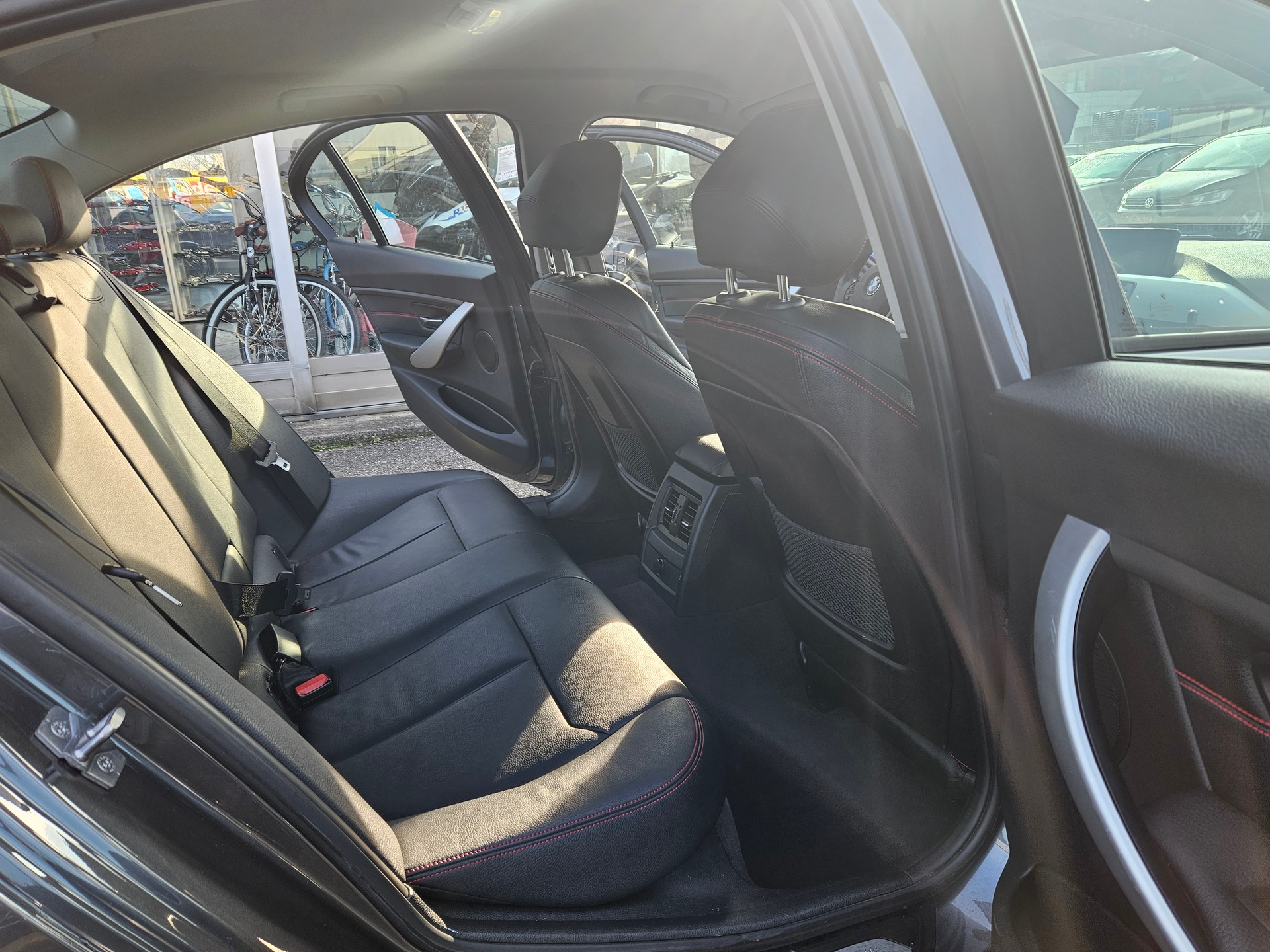 BMW 328i xDrive Sport Line Steptronic-image-10