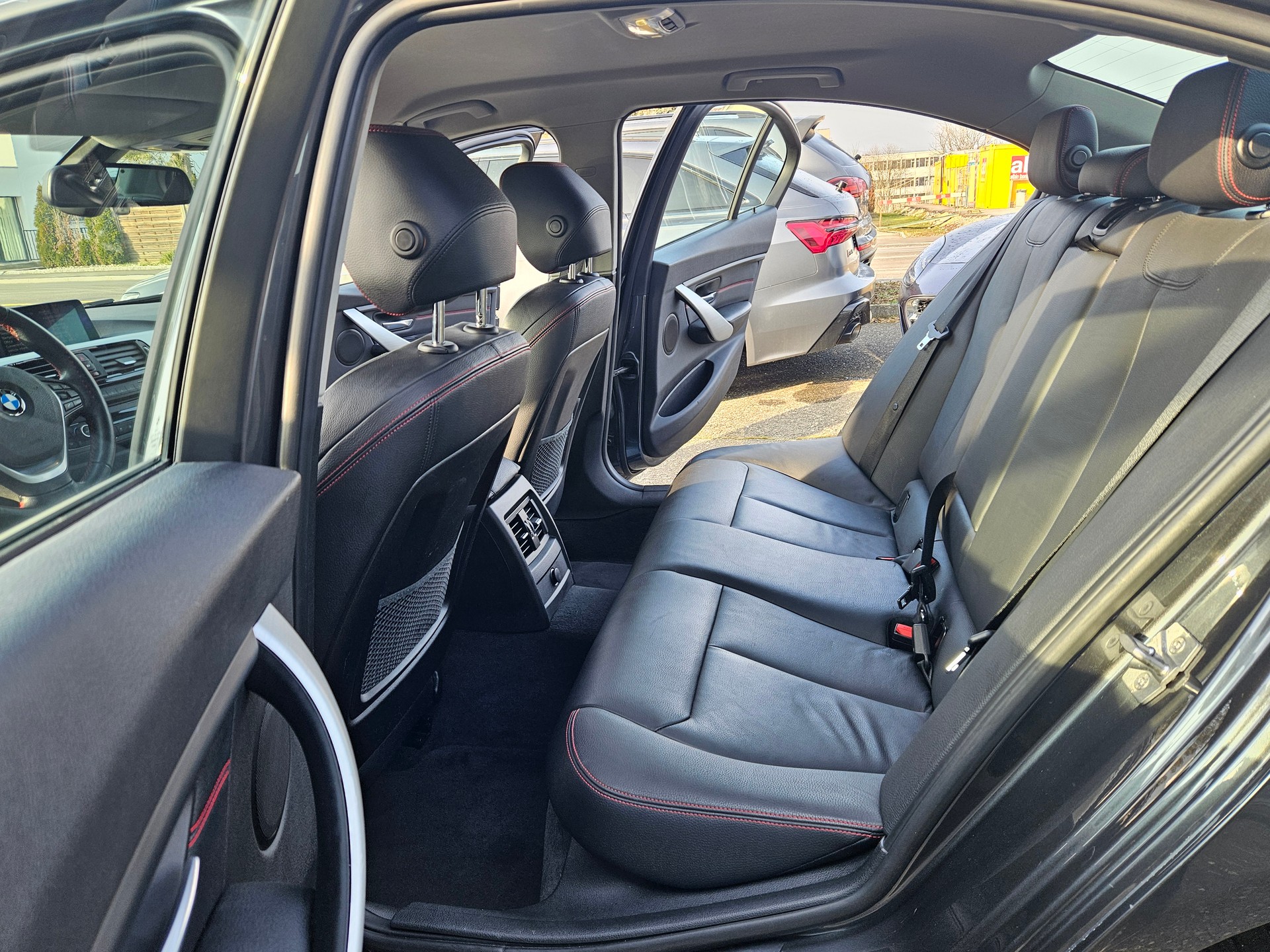 BMW 328i xDrive Sport Line Steptronic-image-8