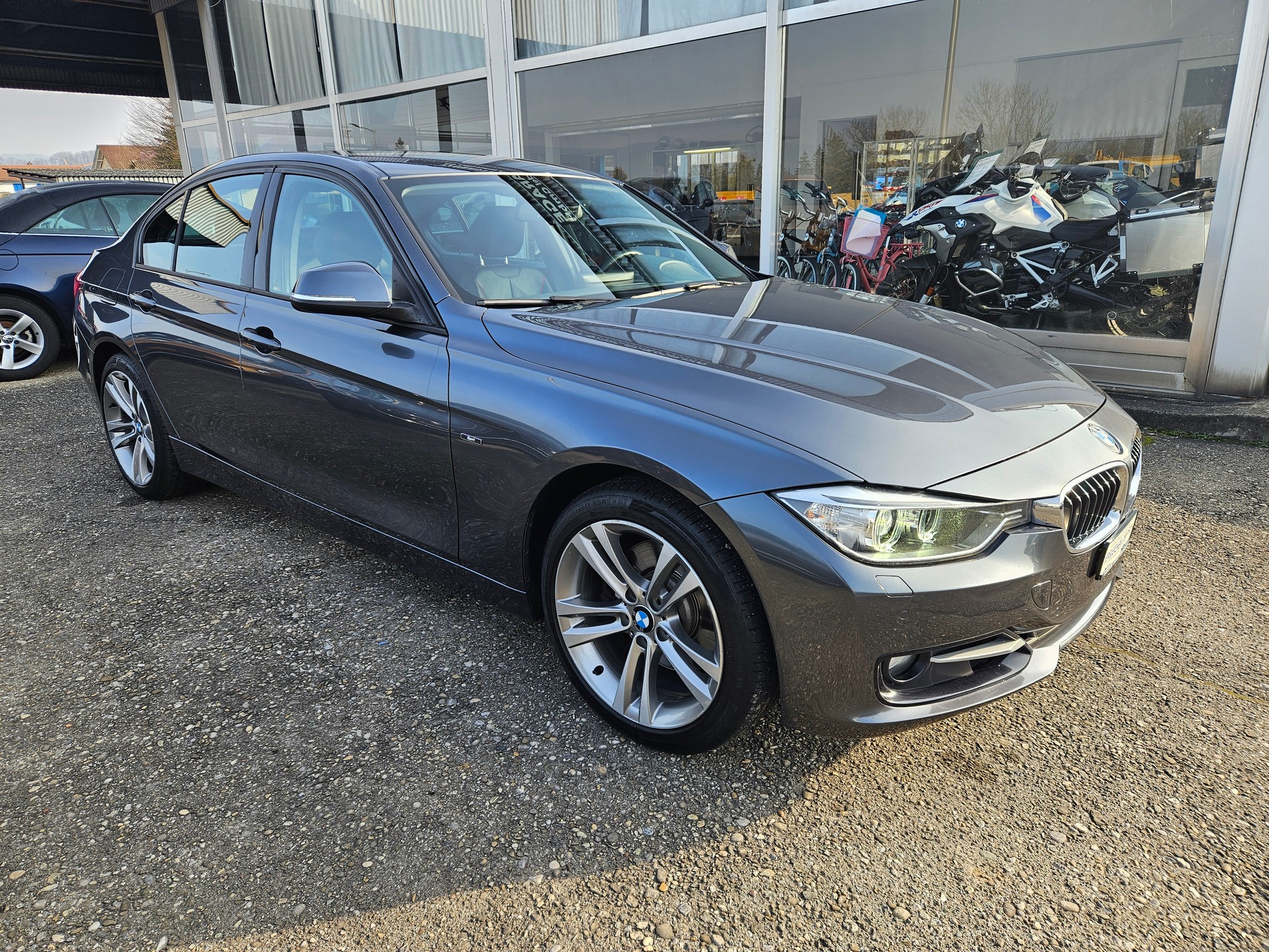 BMW 328i xDrive Sport Line Steptronic-image-0