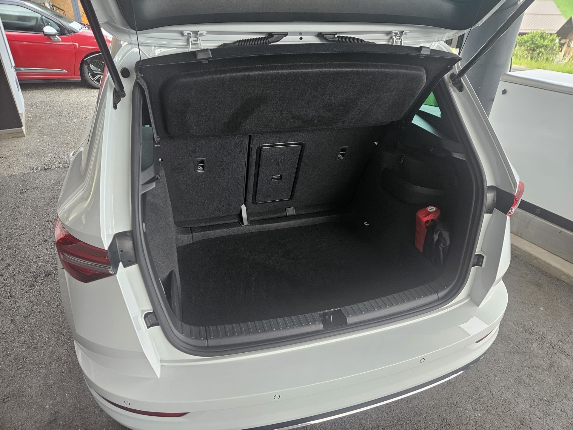 SKODA Karoq 2.0 TDI CR Sport Line 4x4 DSG-image-13