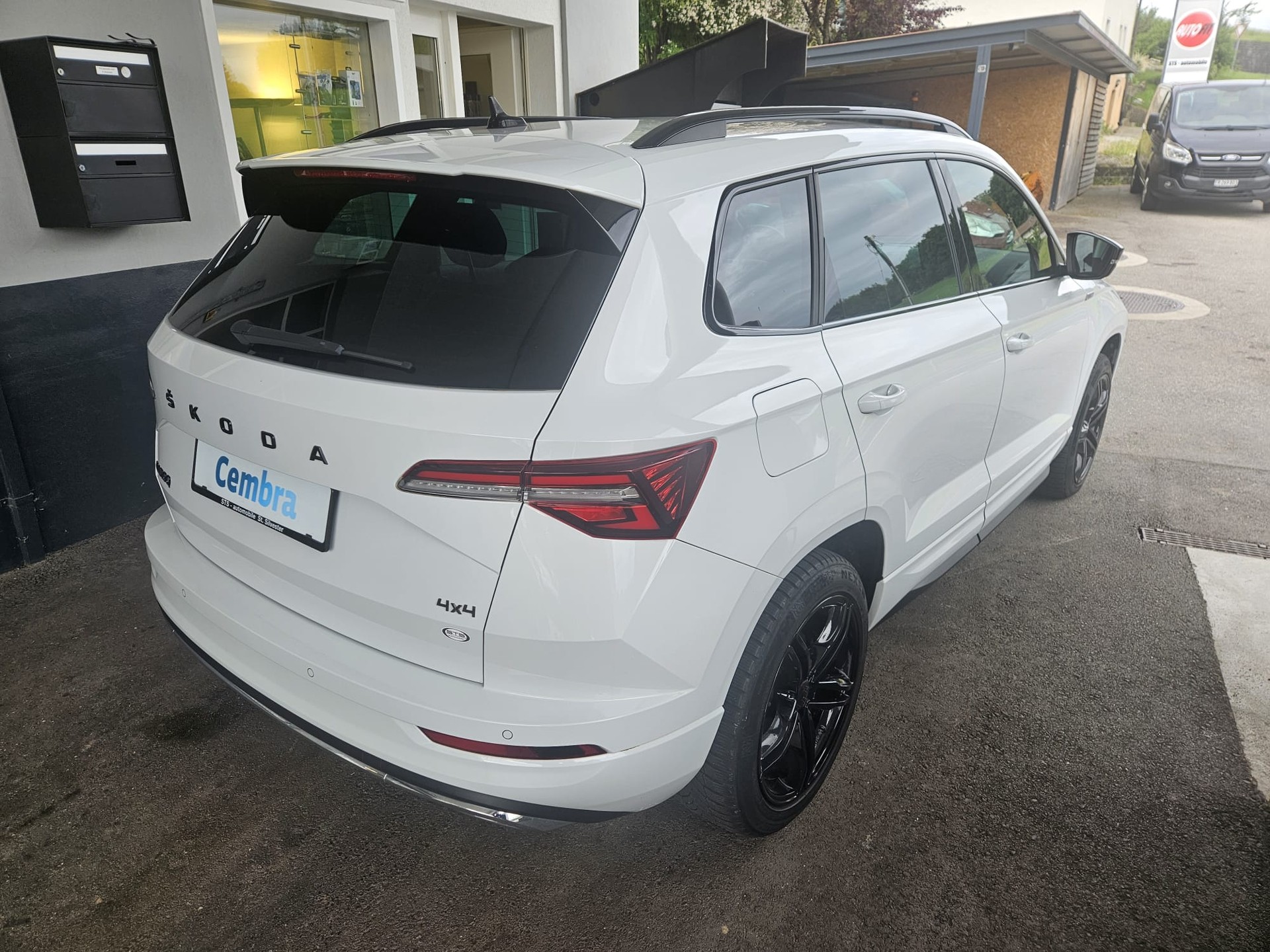 SKODA Karoq 2.0 TDI CR Sport Line 4x4 DSG-image-2