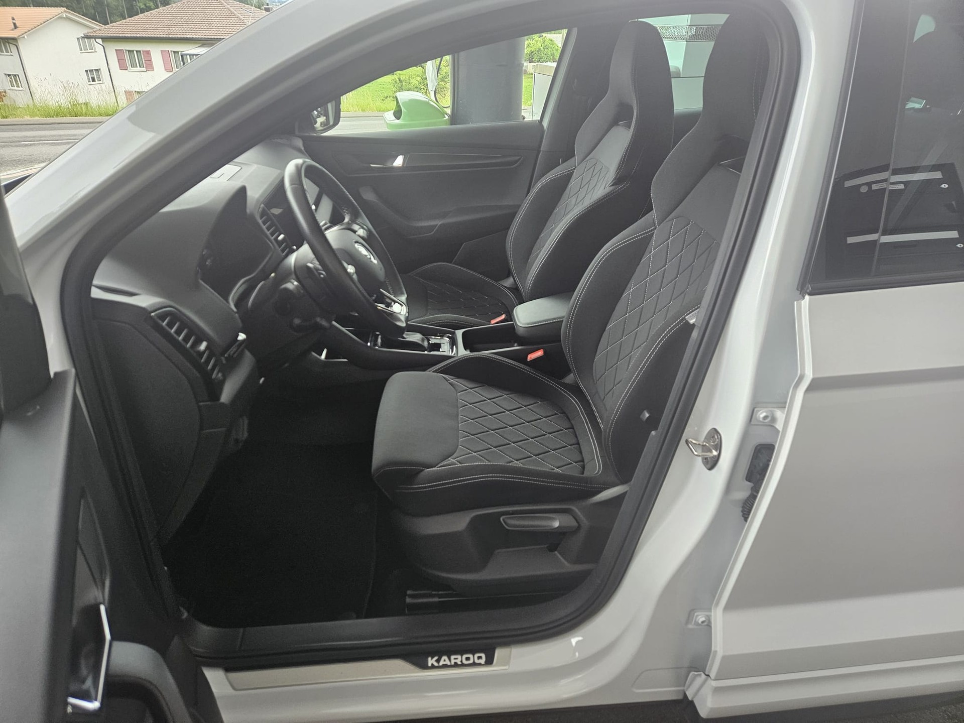 SKODA Karoq 2.0 TDI CR Sport Line 4x4 DSG-image-10