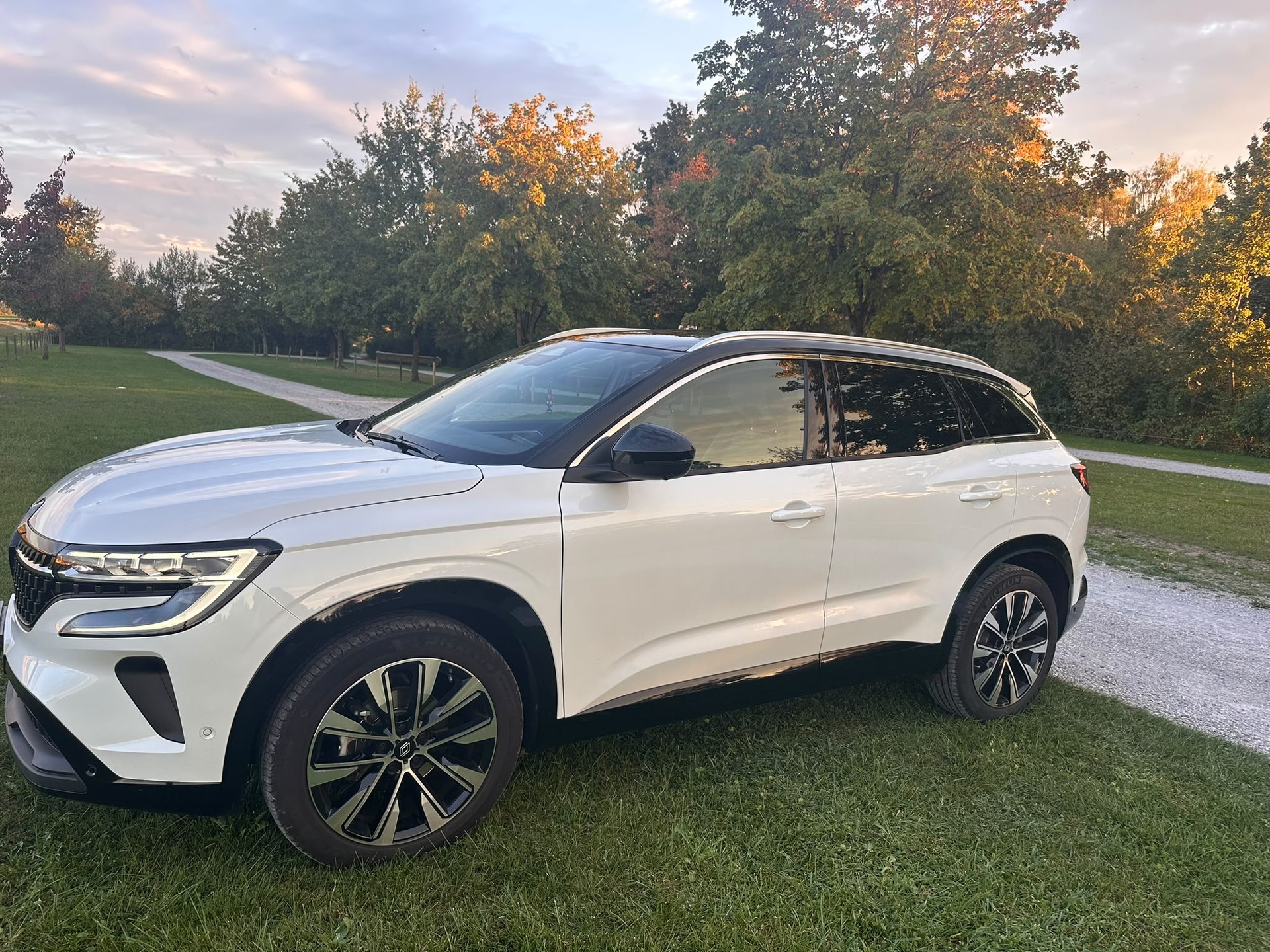 RENAULT Austral 1.3 MHEV 160 Techno A-image-1