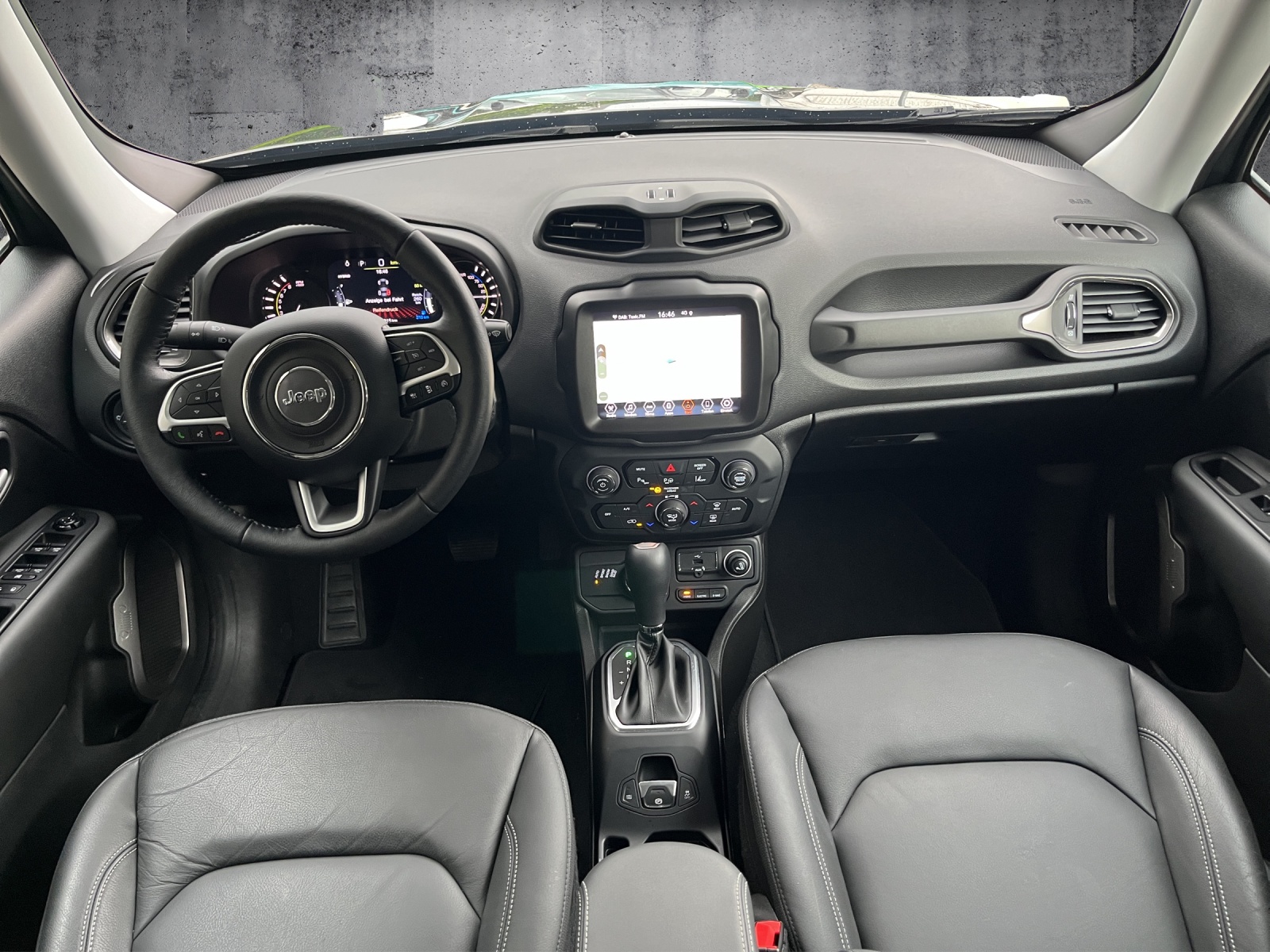 JEEP Renegade 1.3 Swiss Limited Plus 4xe-image-10