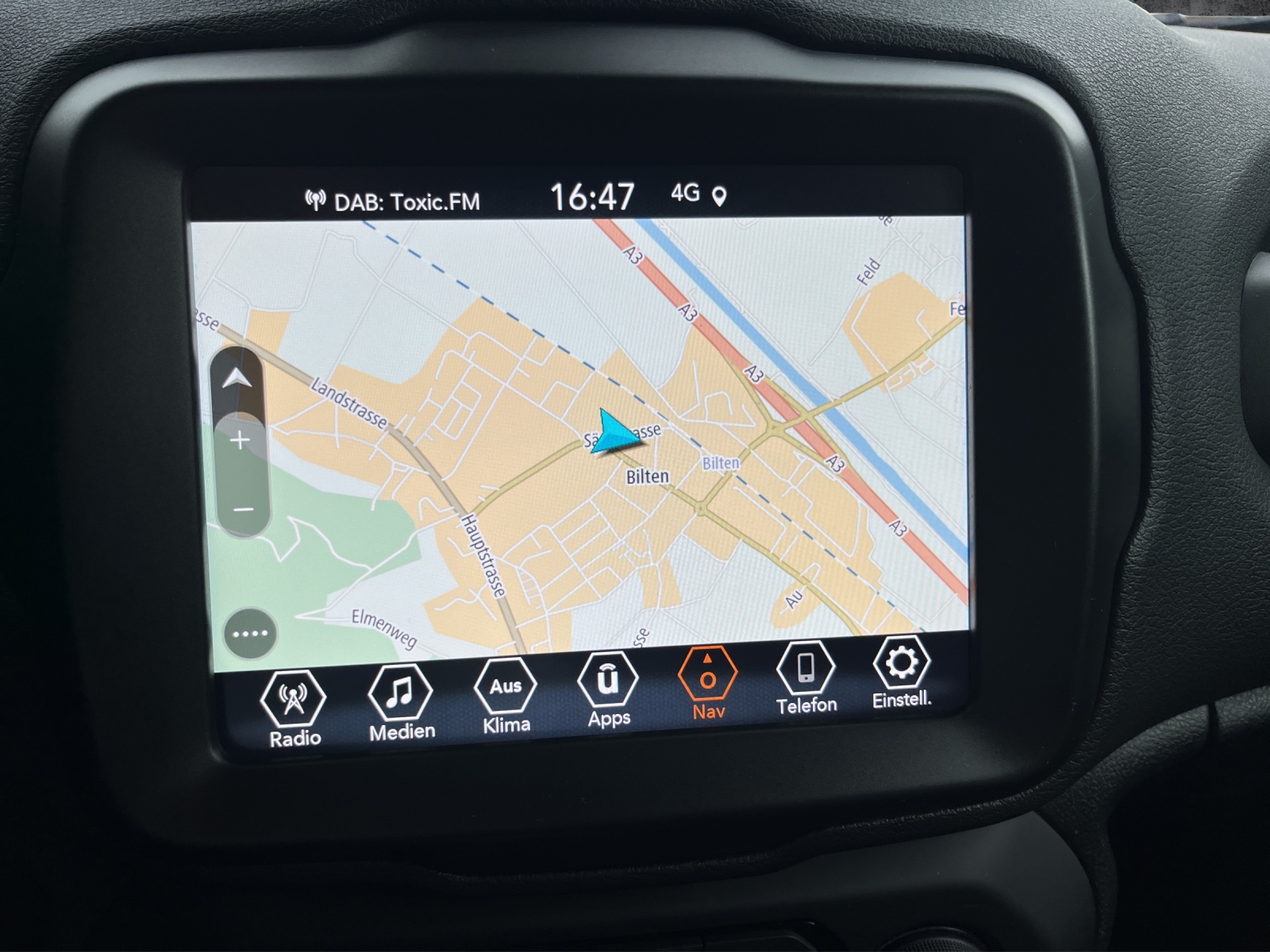 JEEP Renegade 1.3 Swiss Limited Plus 4xe-image-12