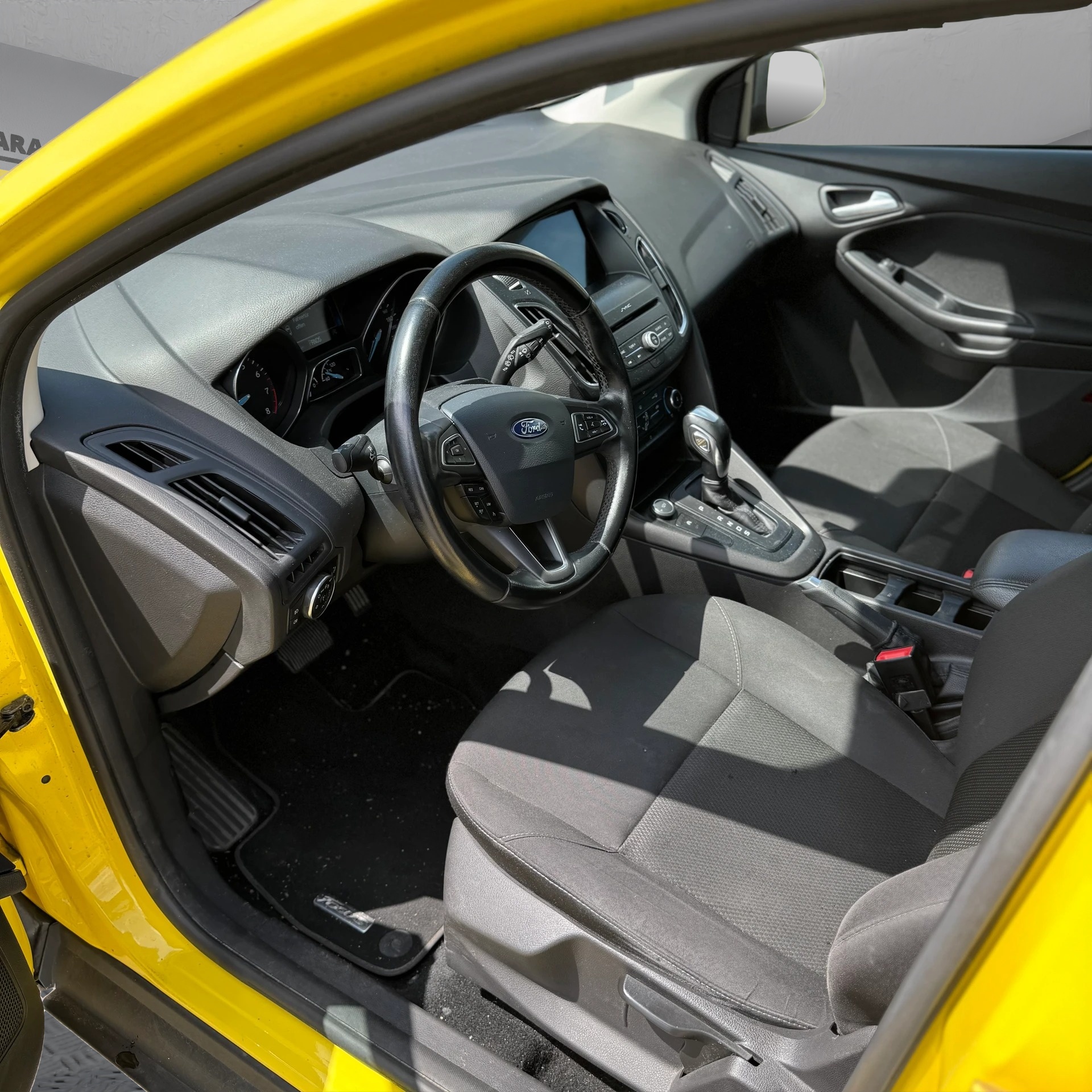 FORD Focus 1.5 SCTi Business Automatic-image-11
