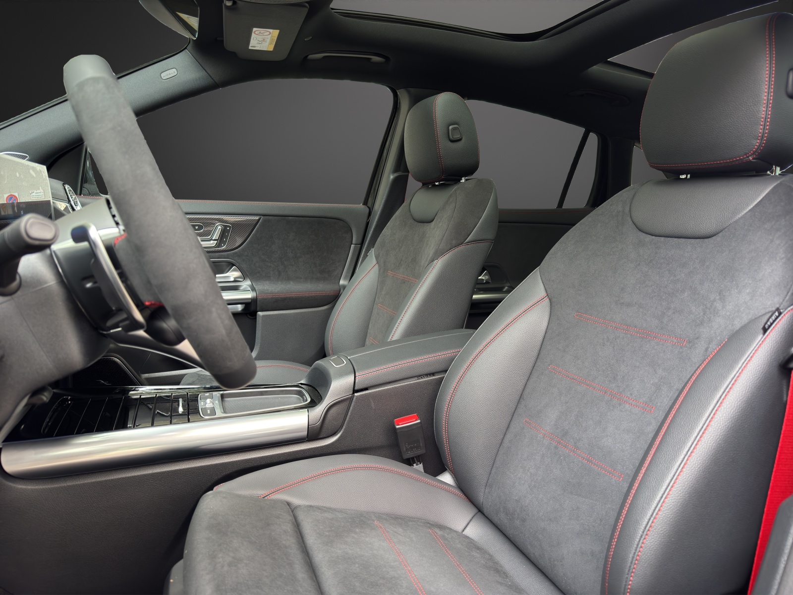 MERCEDES-BENZ GLA AMG 45 S 4Matic+ 8G-DCT-image-11