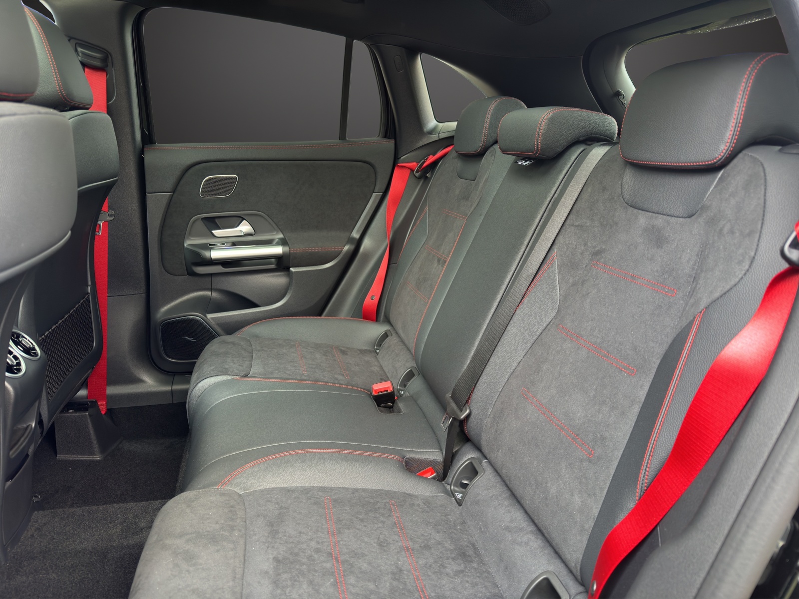 MERCEDES-BENZ GLA AMG 45 S 4Matic+ 8G-DCT-image-12