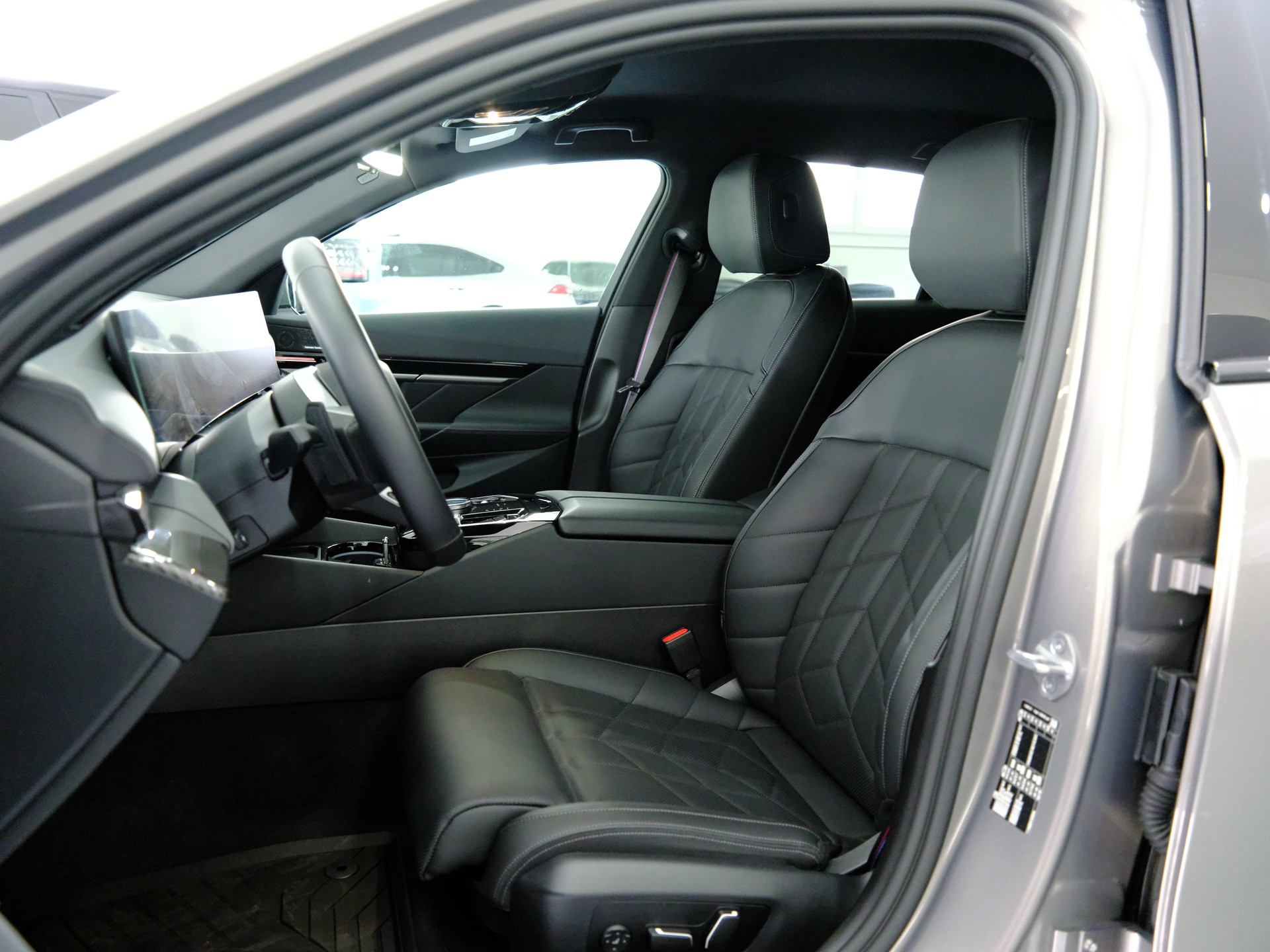 BMW 520d 48V M Sport Pro Steptronic-image-15