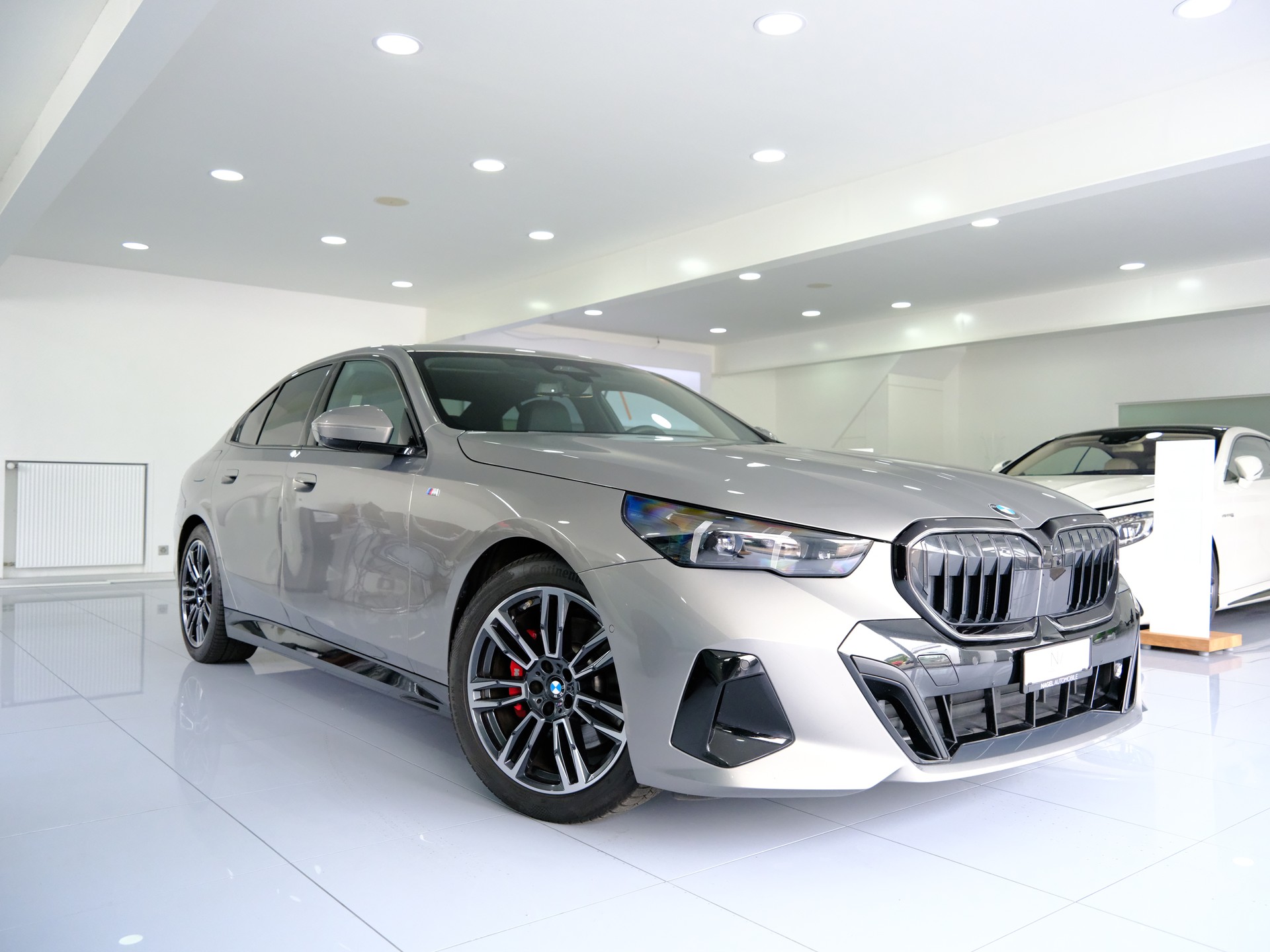 BMW 520d 48V M Sport Pro Steptronic-showroom-element-1