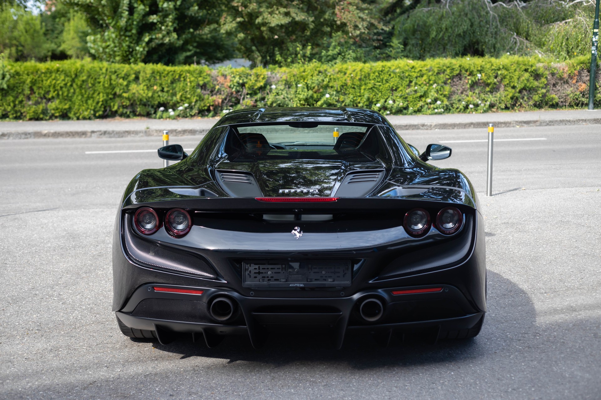 FERRARI F8 Spider-image-4
