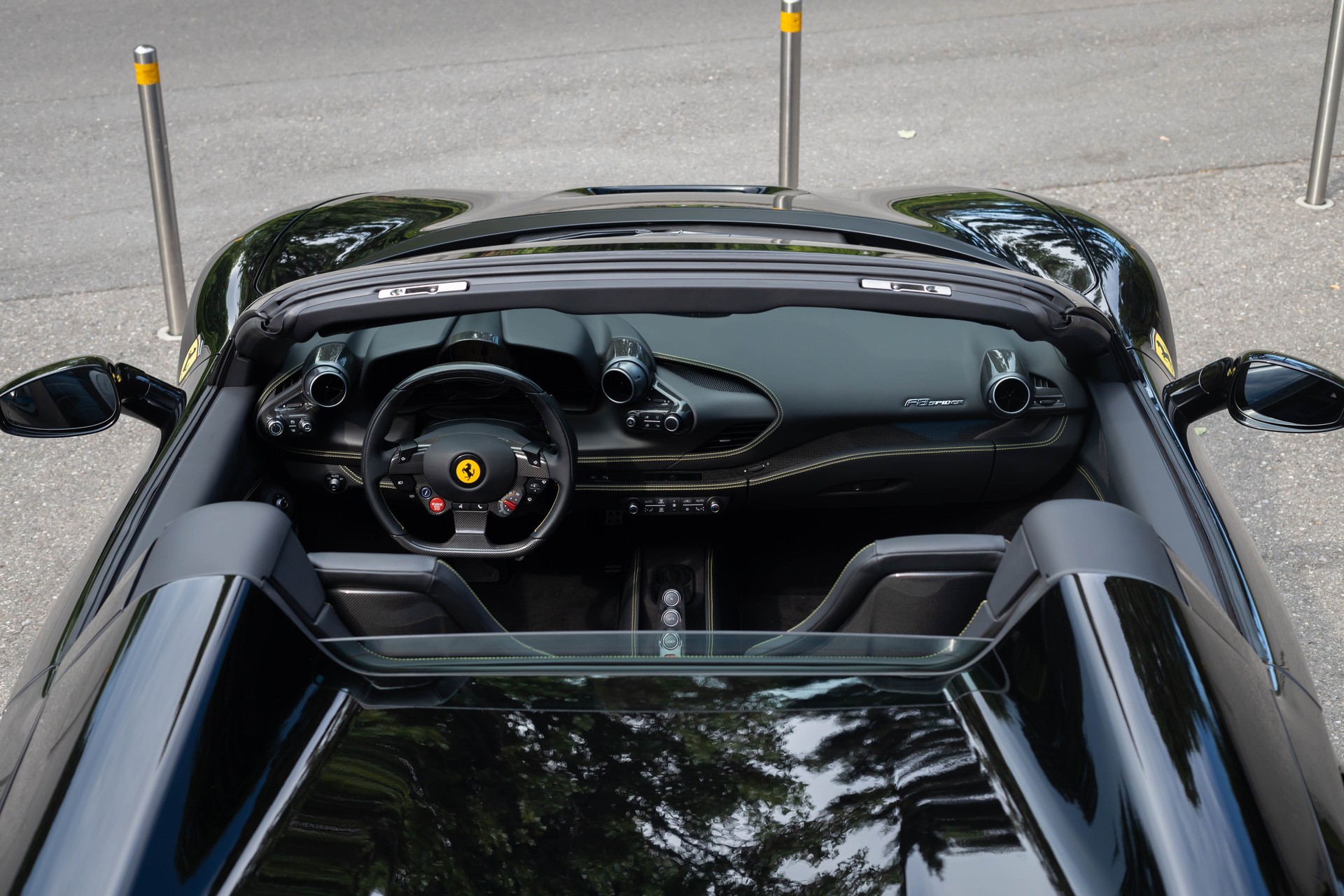 FERRARI F8 Spider-image-7