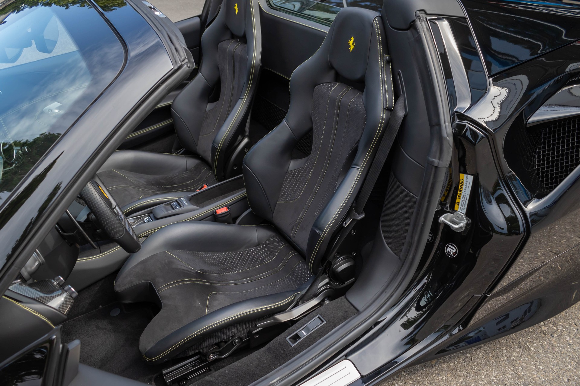 FERRARI F8 Spider-image-8