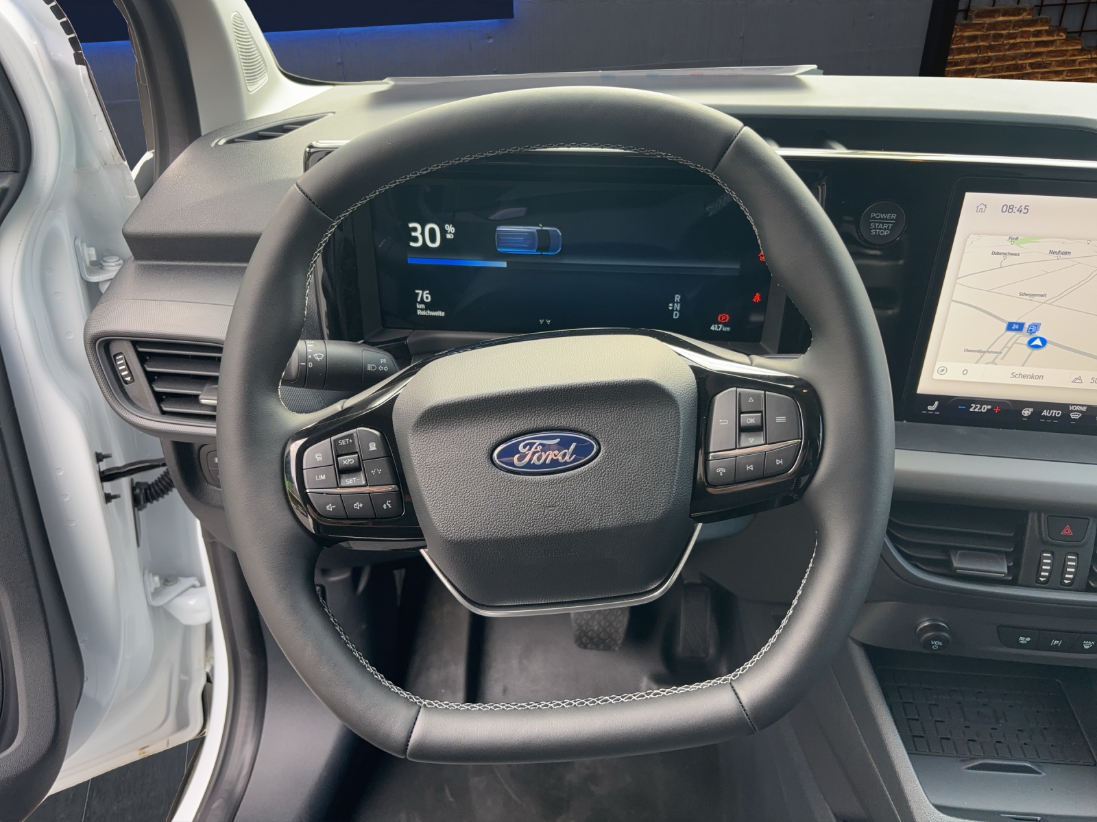 FORD E-Transit Courier Van 136 PS Limited-image-9