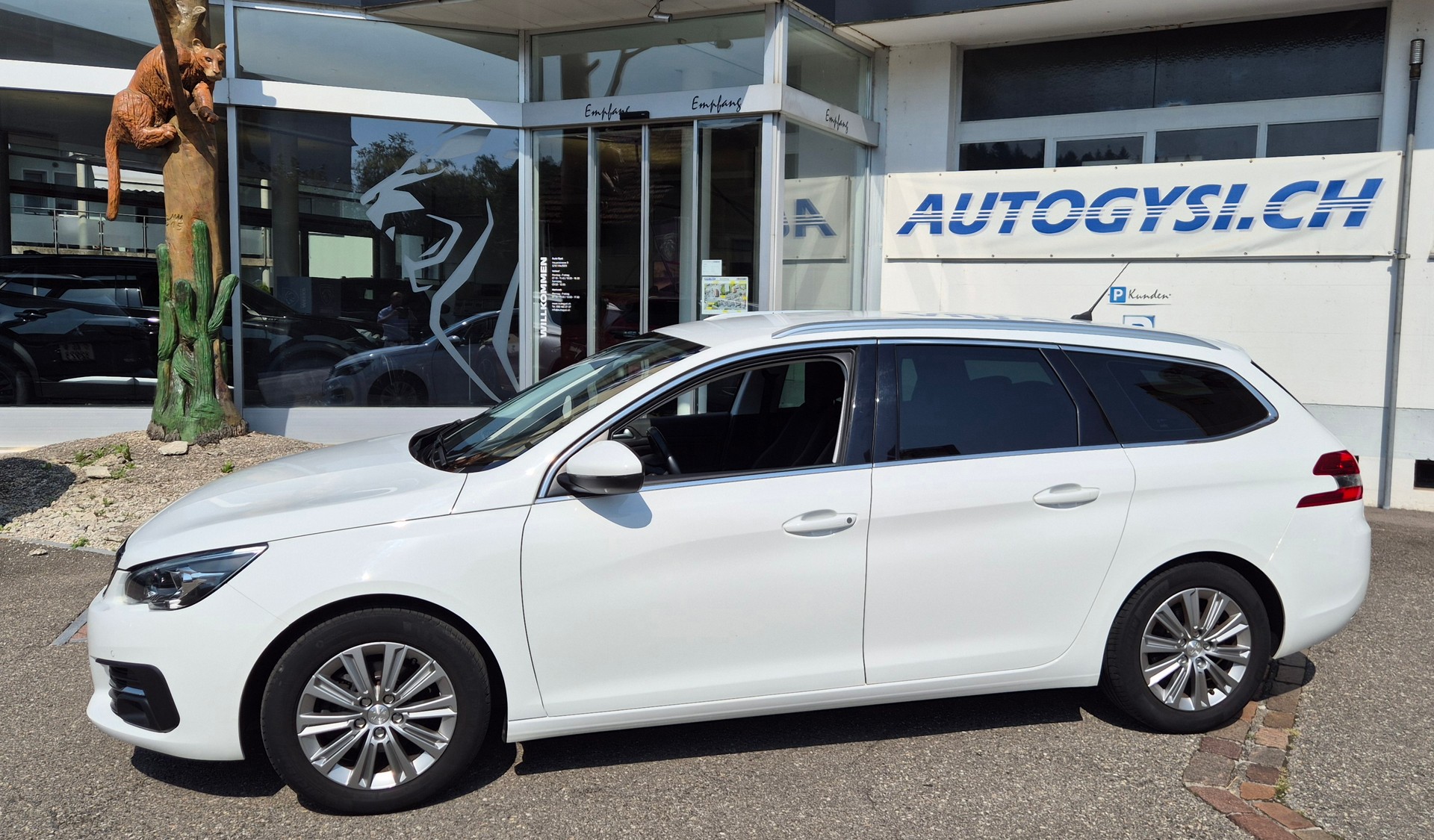 PEUGEOT 308 SW 1.5 BlueHDI Allure-image-4