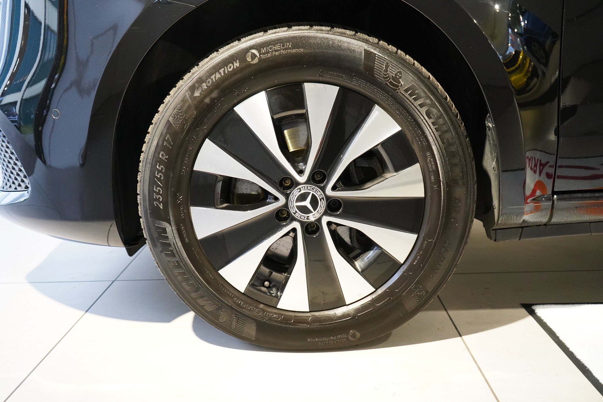 MERCEDES-BENZ V 250 d lang Avantgarde 4Matic G-Tronic-image-17