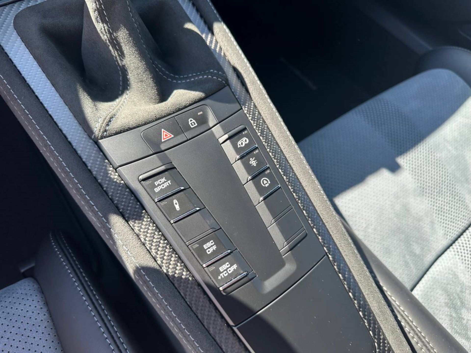 PORSCHE 718 Spyder RS-image-21
