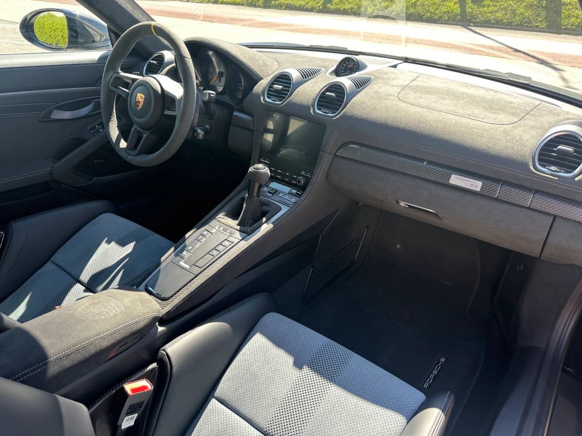 PORSCHE 718 Spyder RS-image-15