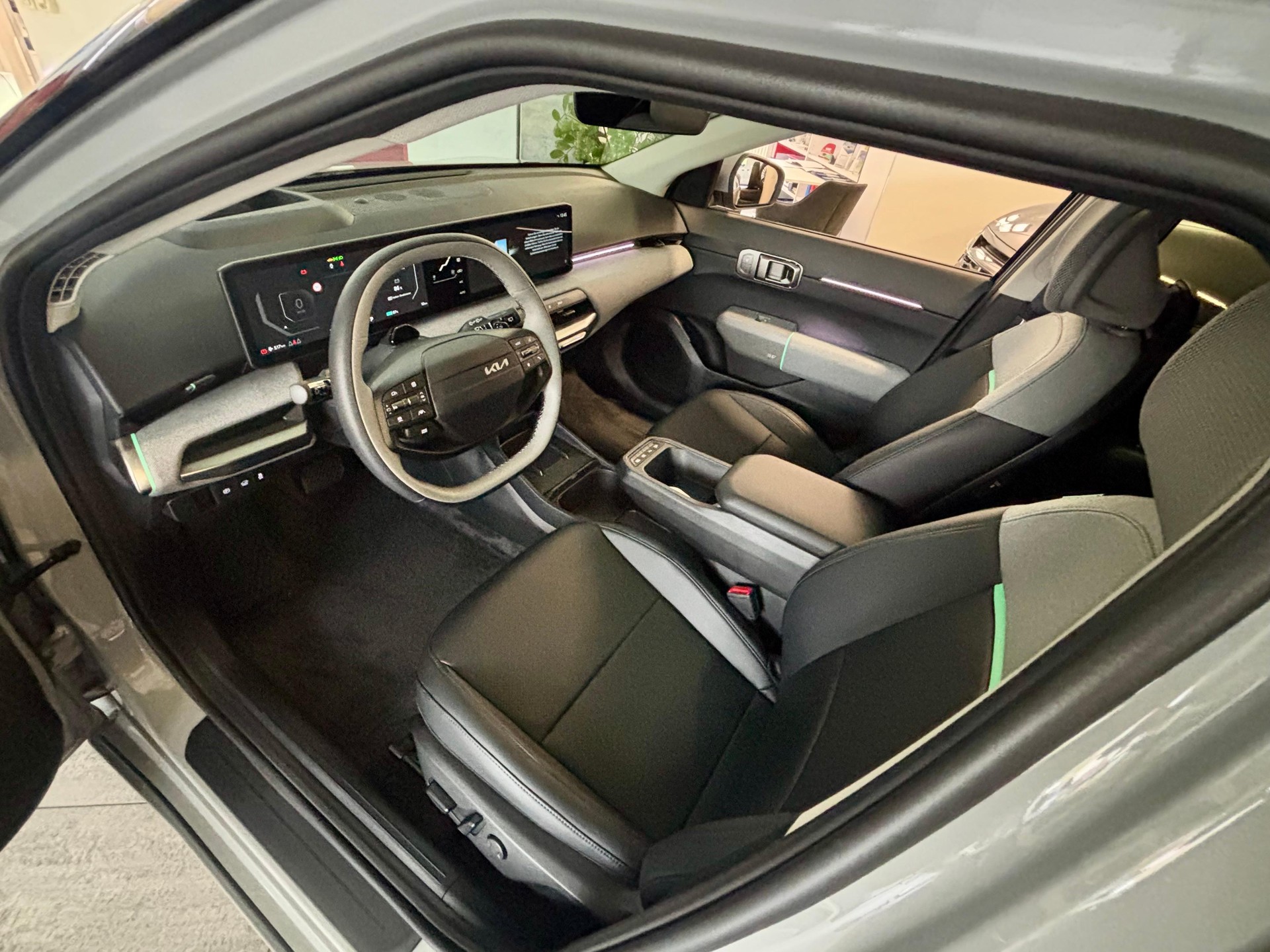 KIA EV4 81 kWh Earth+-image-9