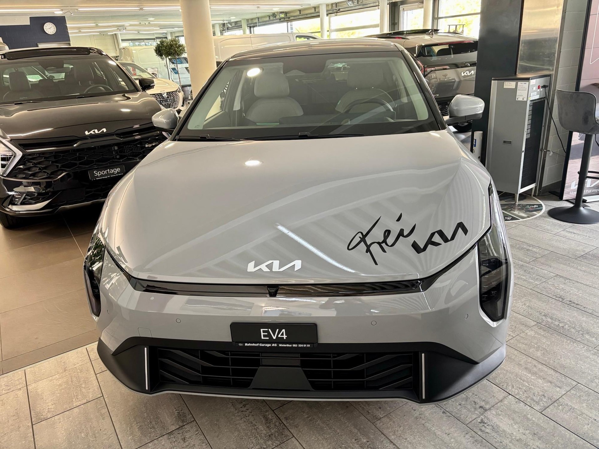 KIA EV4 81 kWh Earth+-image-2