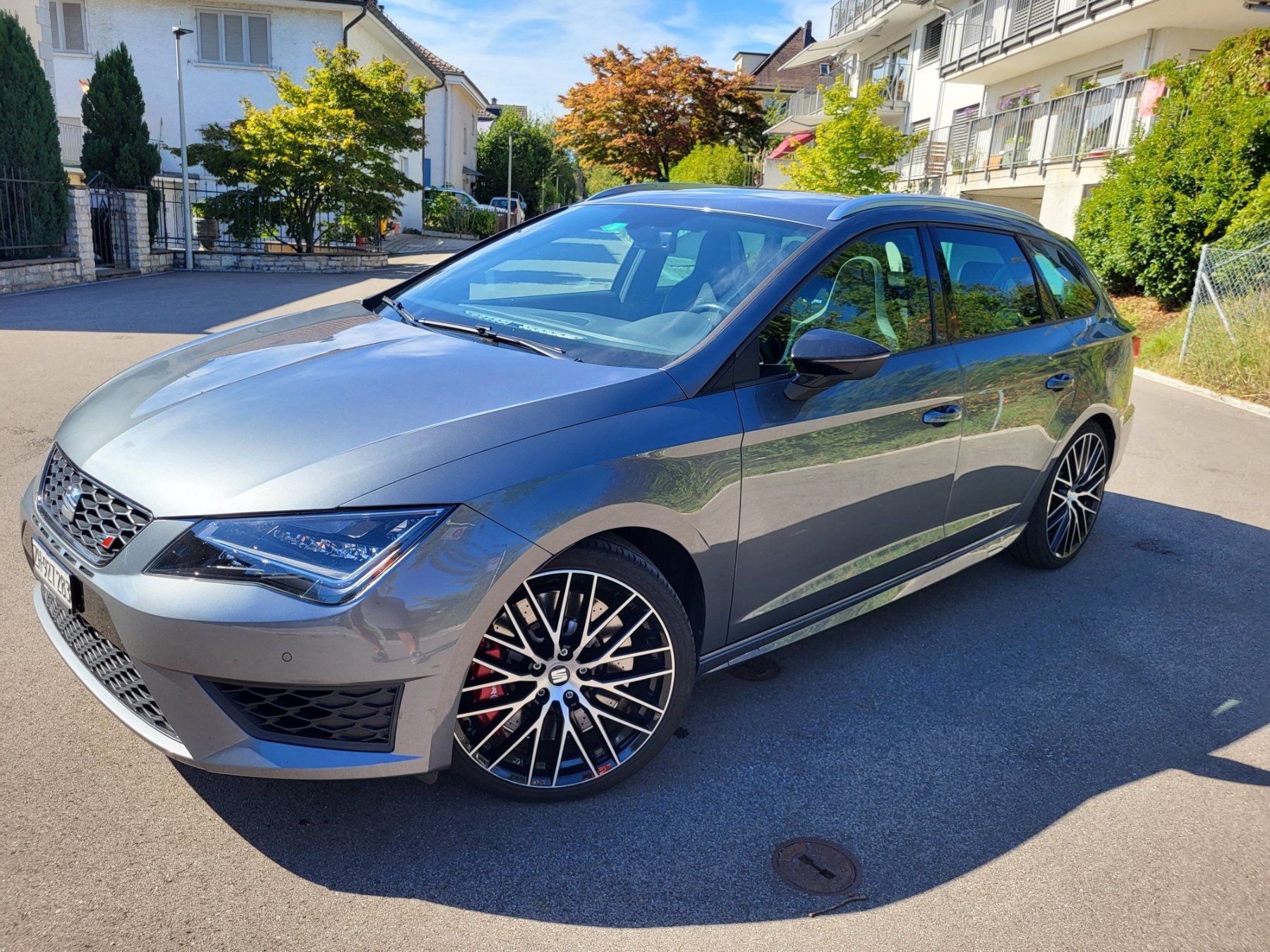 Car photo