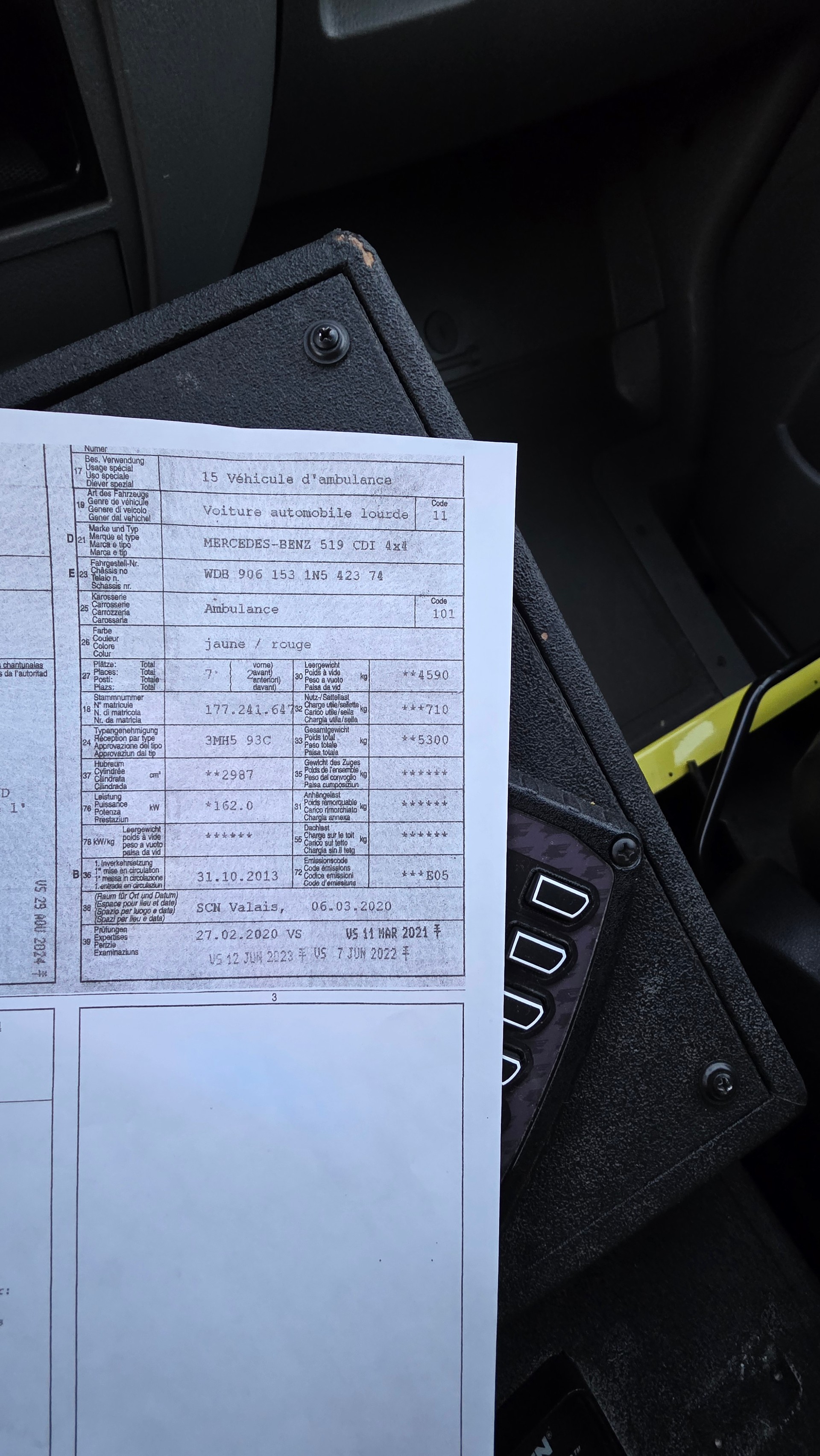 MERCEDES-BENZ Sprinter 519 CDI Lang 4x4 Automat-image-12