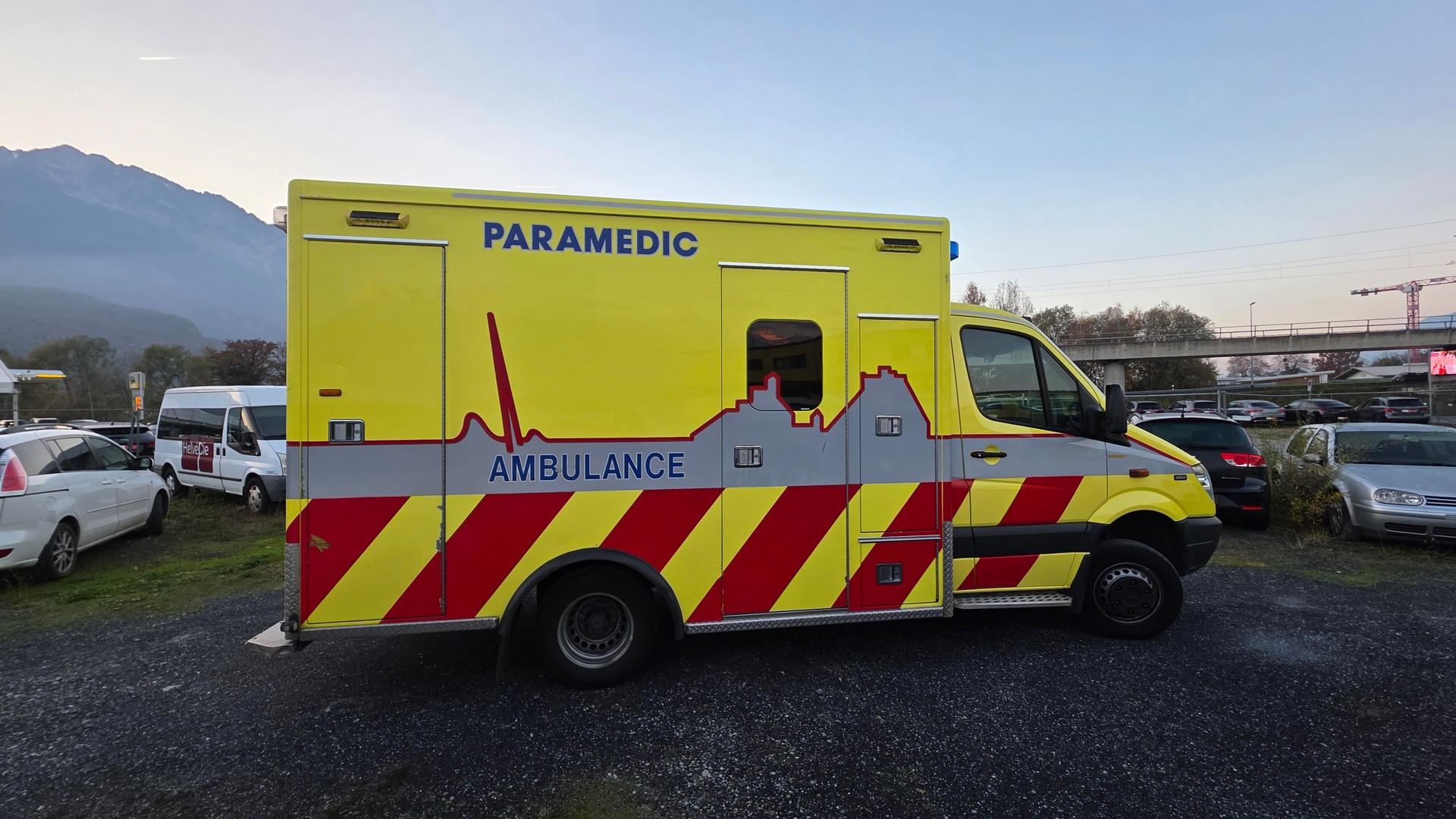 MERCEDES-BENZ Sprinter 519 CDI Lang 4x4 Automat-image-3