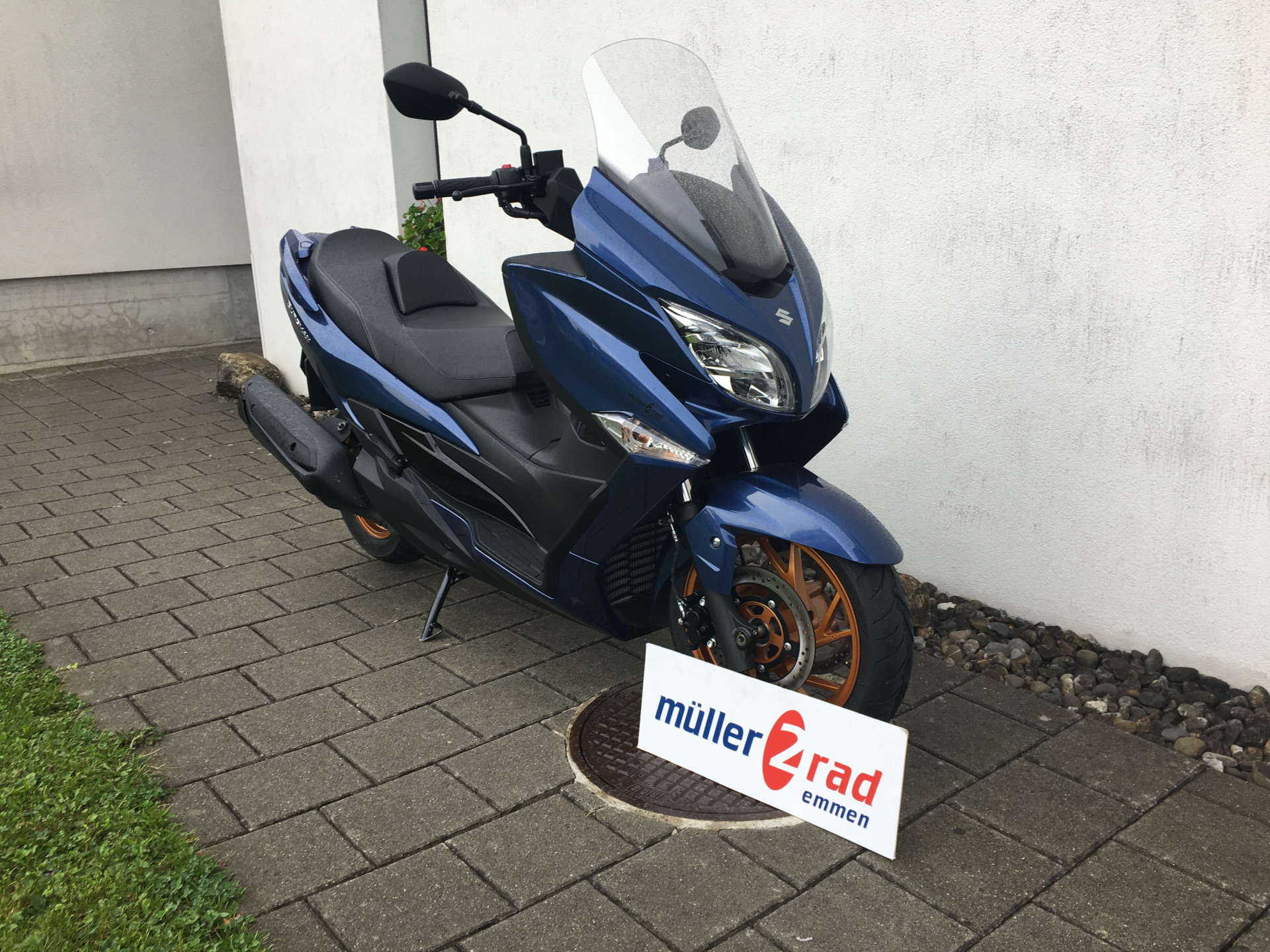 SUZUKI AN 400 Burgman-showroom-element-1