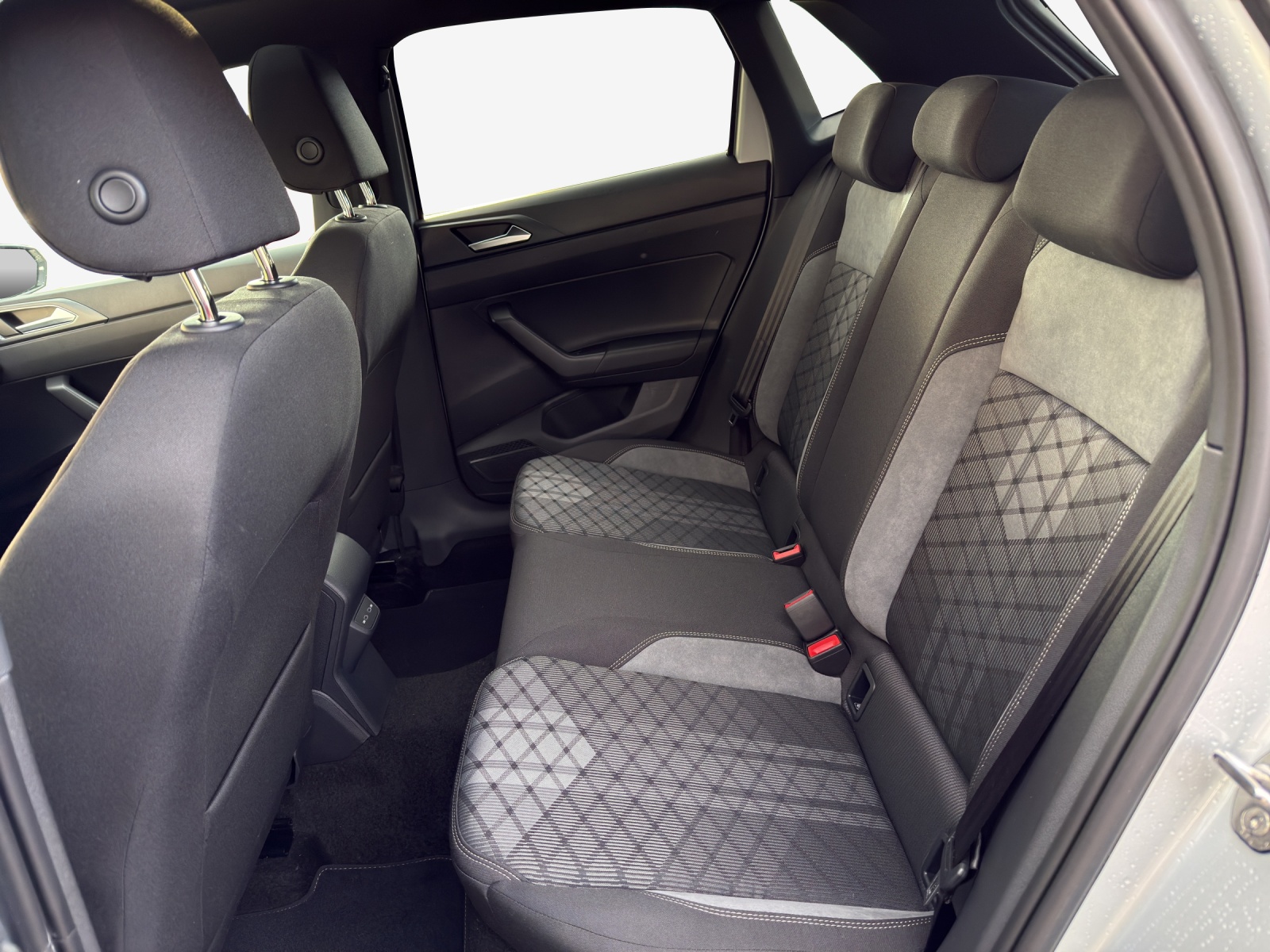 VW Polo 1.0 TSI R-Line DSG-image-11