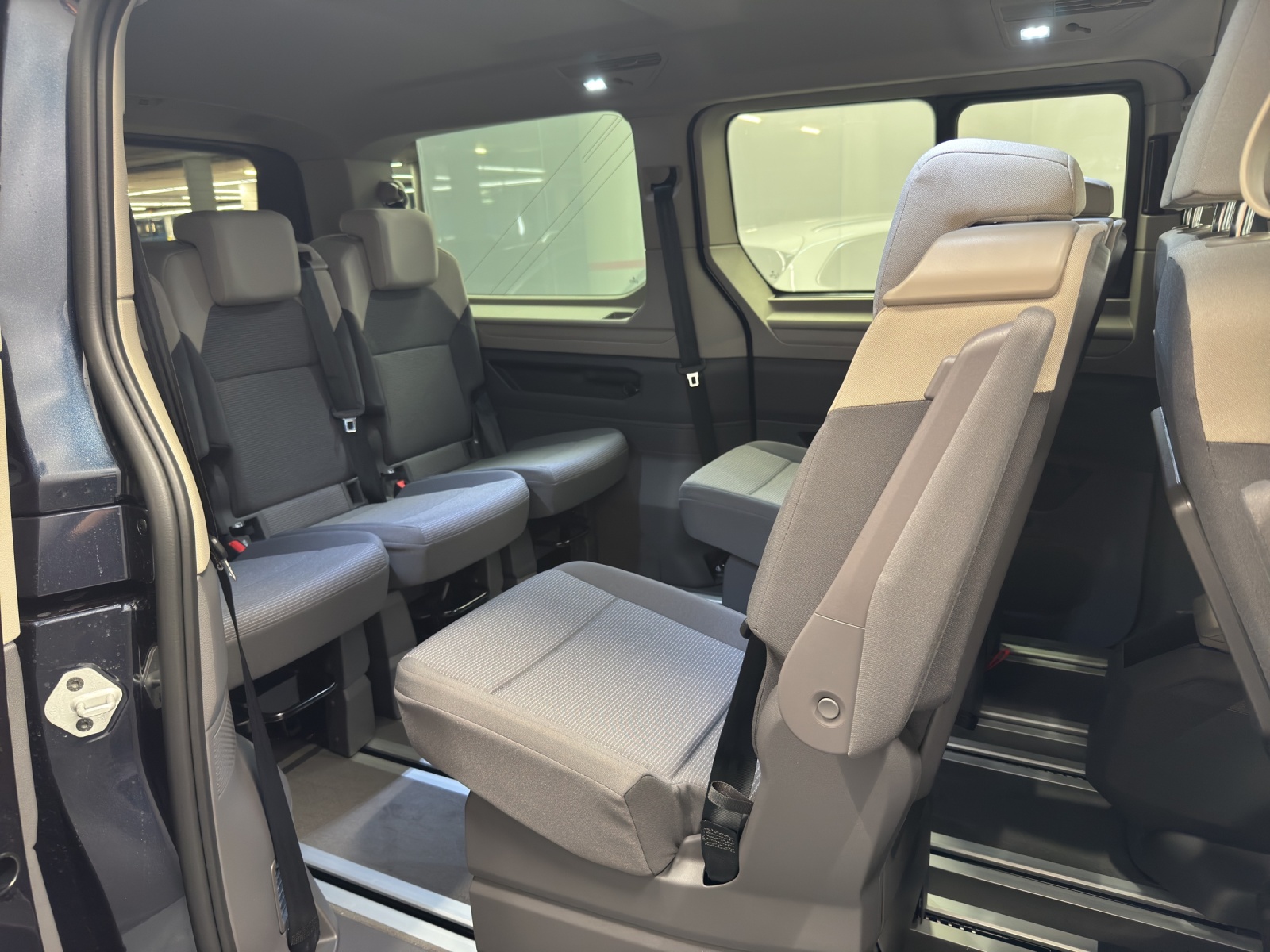 VW T7 Multivan lang 2.0 TSI Liberty DSG-image-9