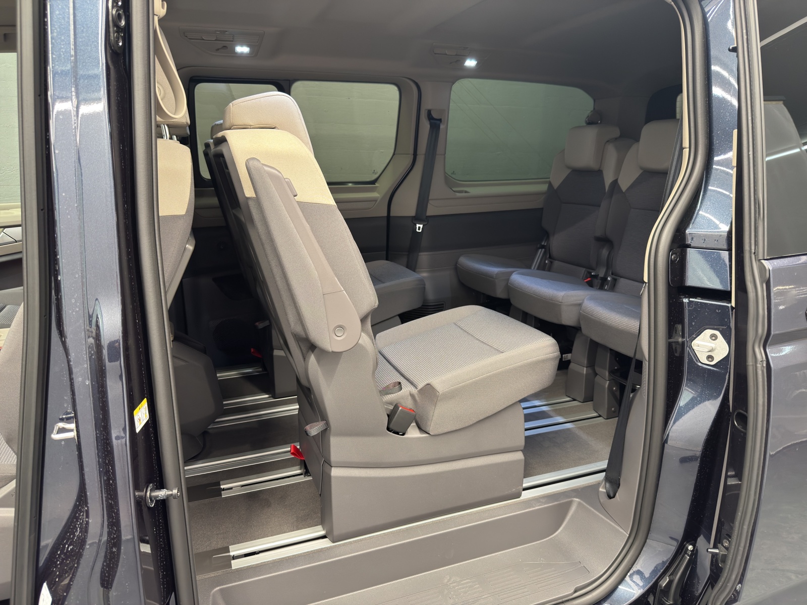 VW T7 Multivan lang 2.0 TSI Liberty DSG-image-14