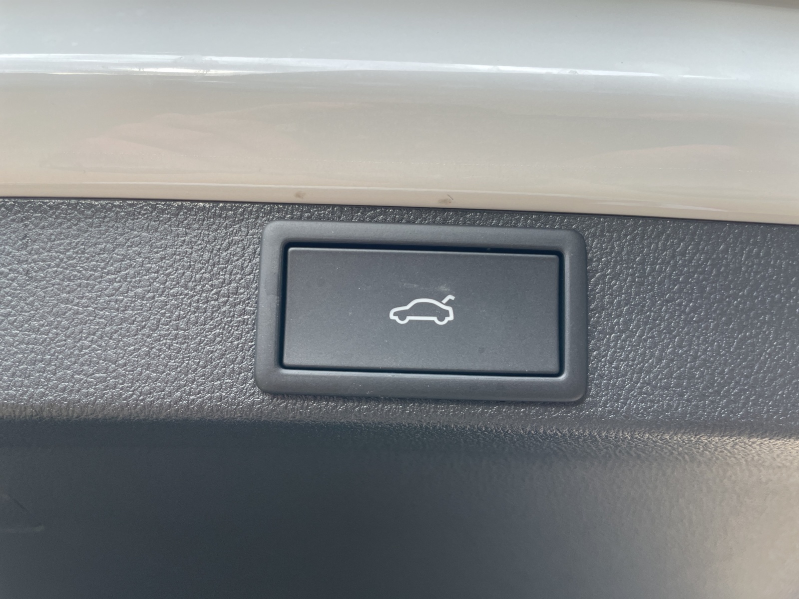 SKODA Octavia Combi 2.0 TSI DSG Selection 4x4-image-17