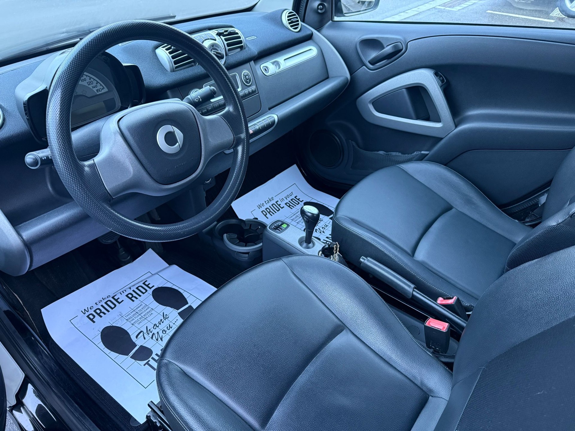 SMART fortwo black & white limited mhd softouch-image-5