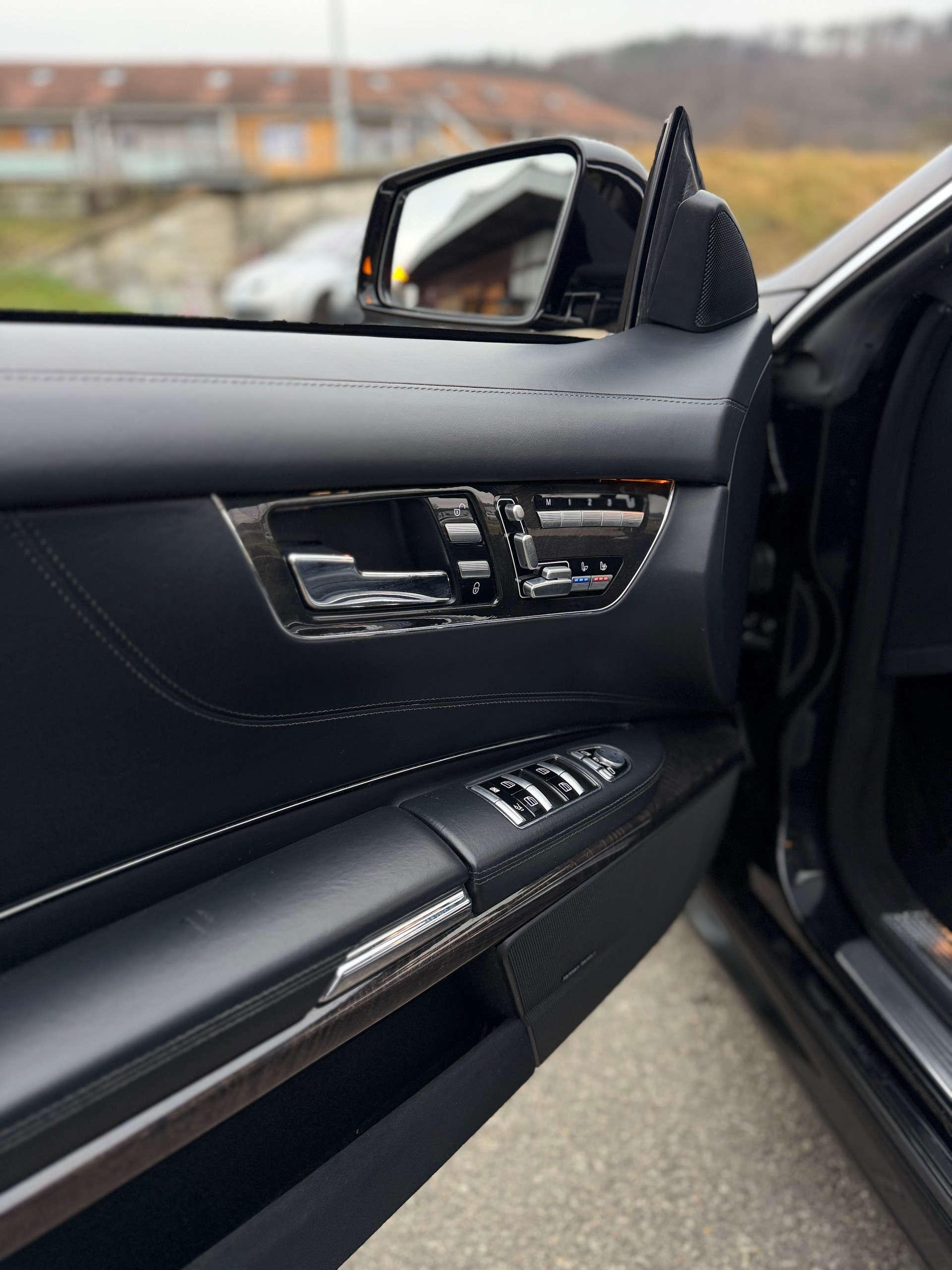 MERCEDES-BENZ CL 500 4Matic 7G-Tronic-image-14