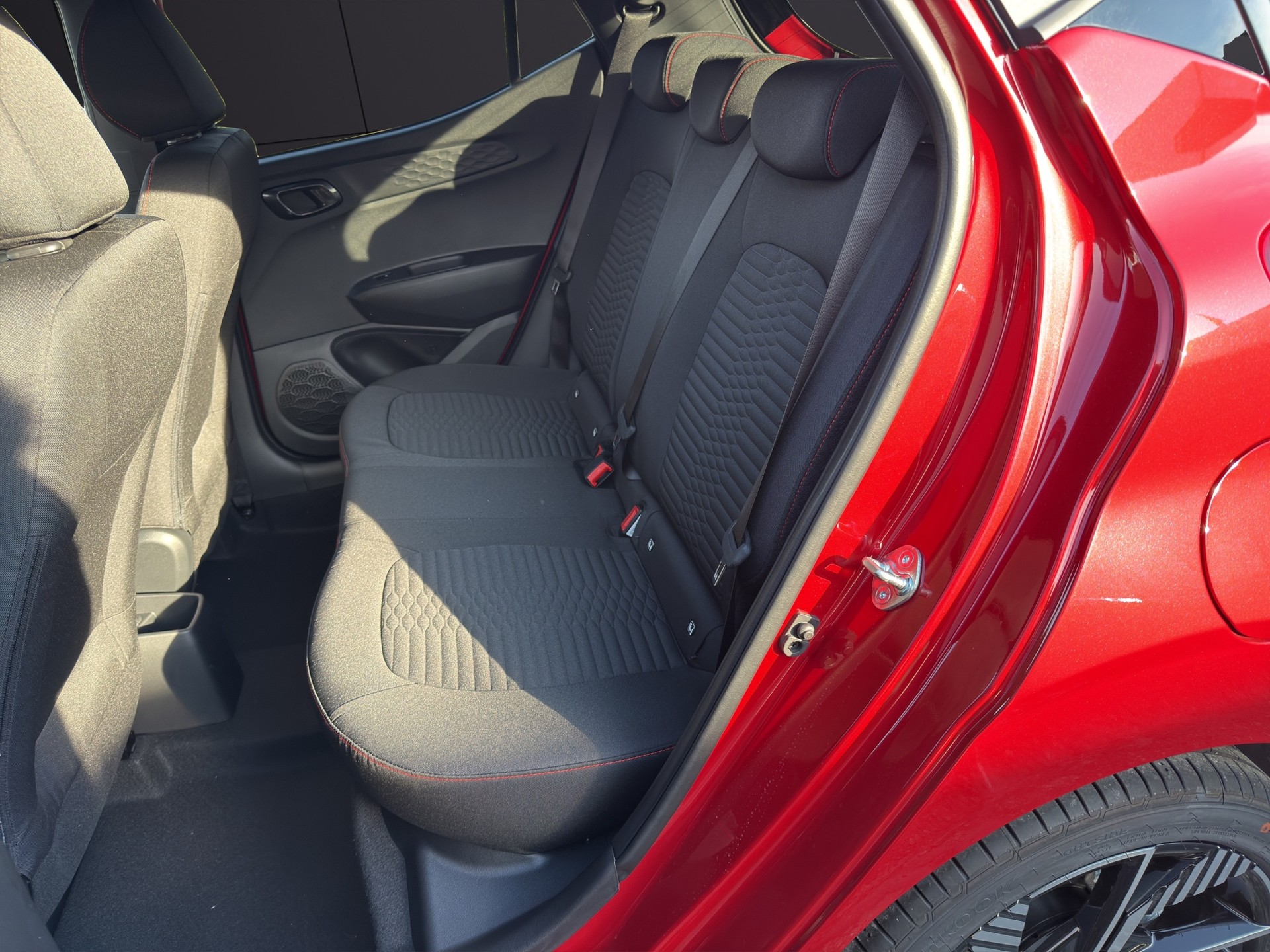 HYUNDAI i10 1.0 T-GDI N-Line-image-14