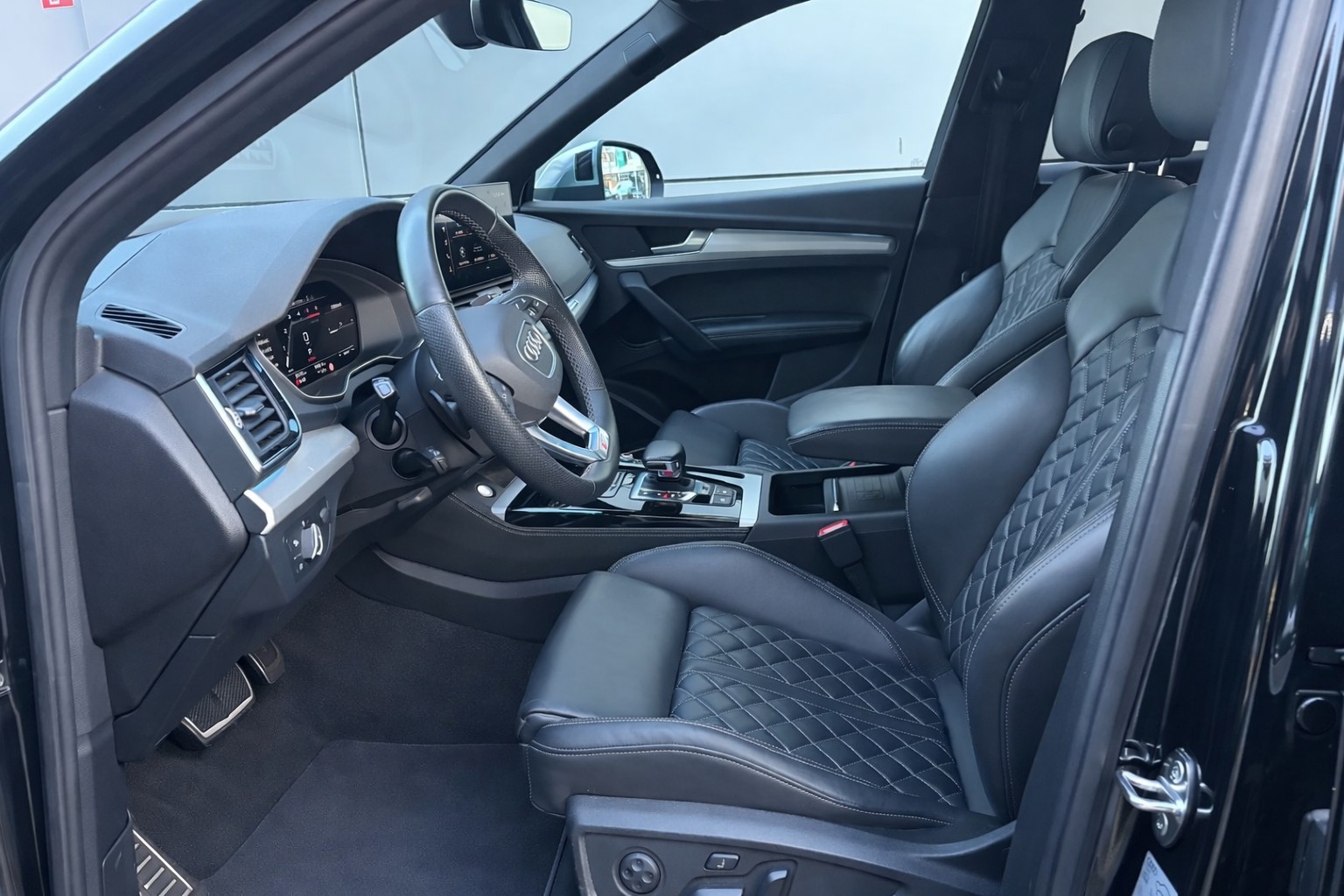 AUDI SQ5 TDI quattro tiptronic-image-3