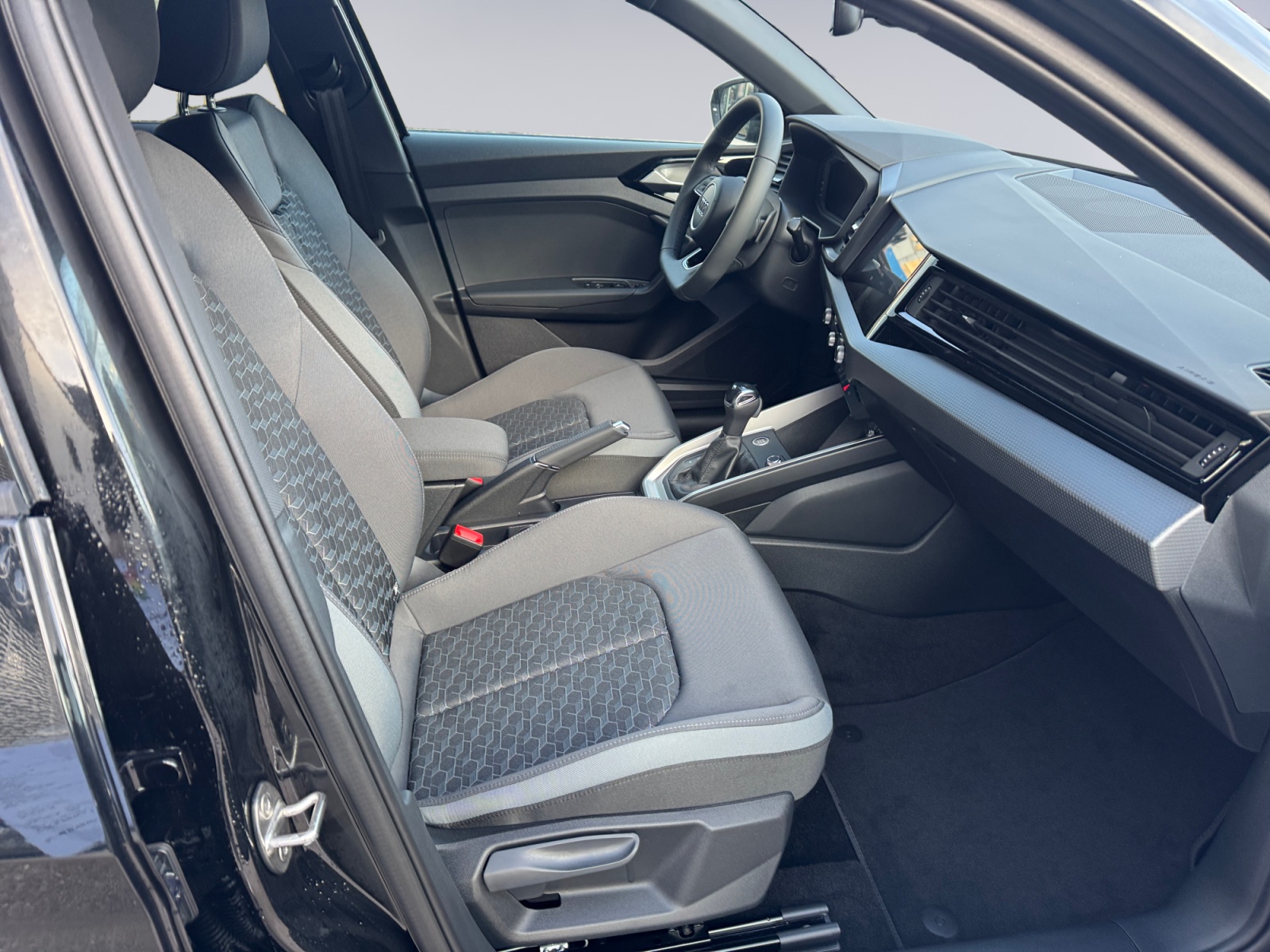 AUDI A1 Sportback 30 TFSI Attraction S-tronic-image-14