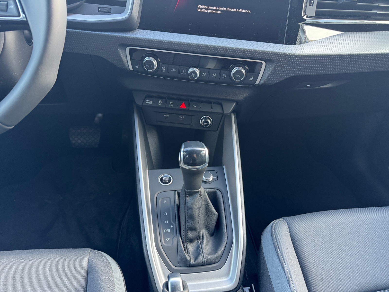 AUDI A1 Sportback 30 TFSI Attraction S-tronic-image-10