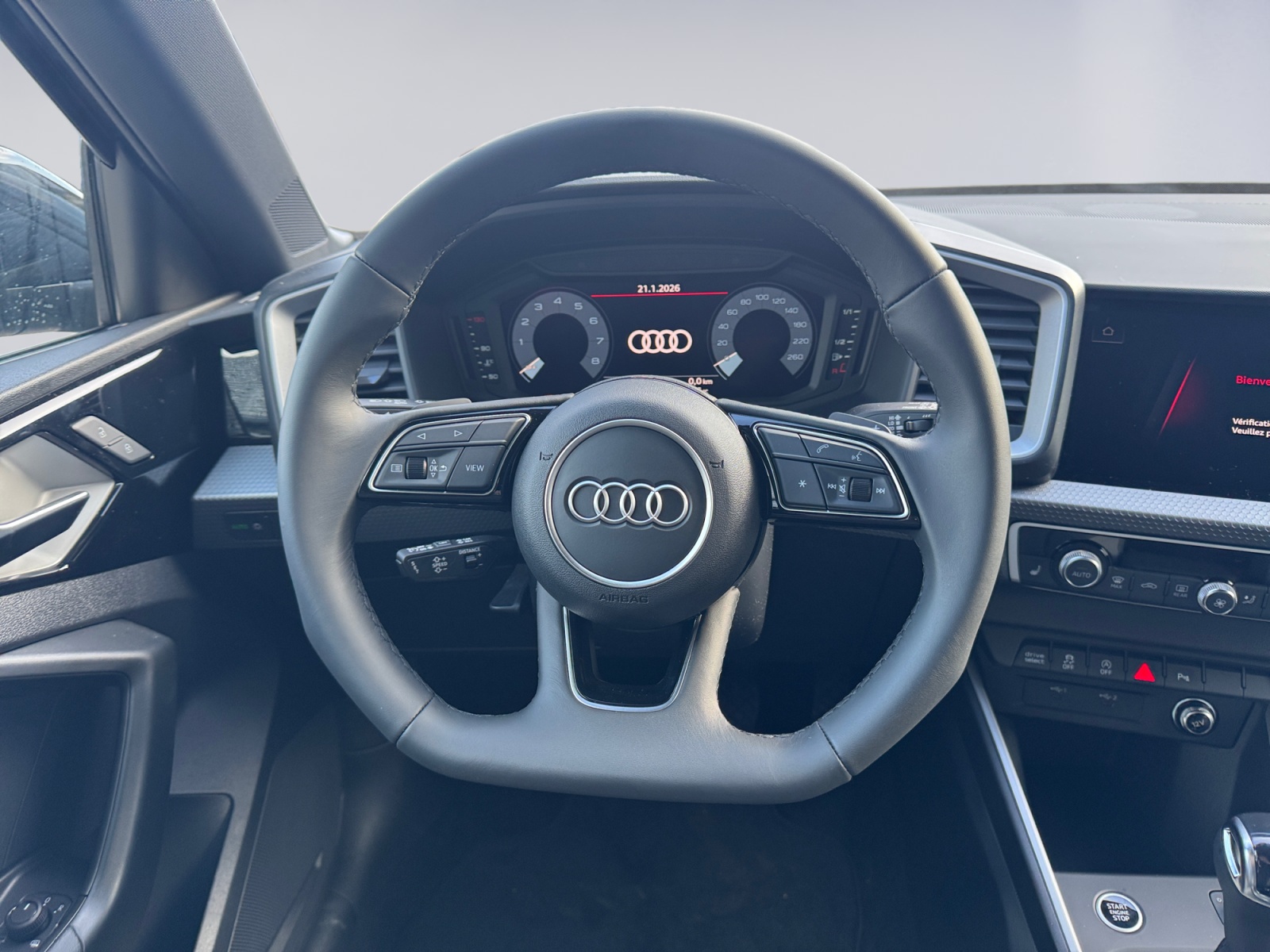 AUDI A1 Sportback 30 TFSI Attraction S-tronic-image-11