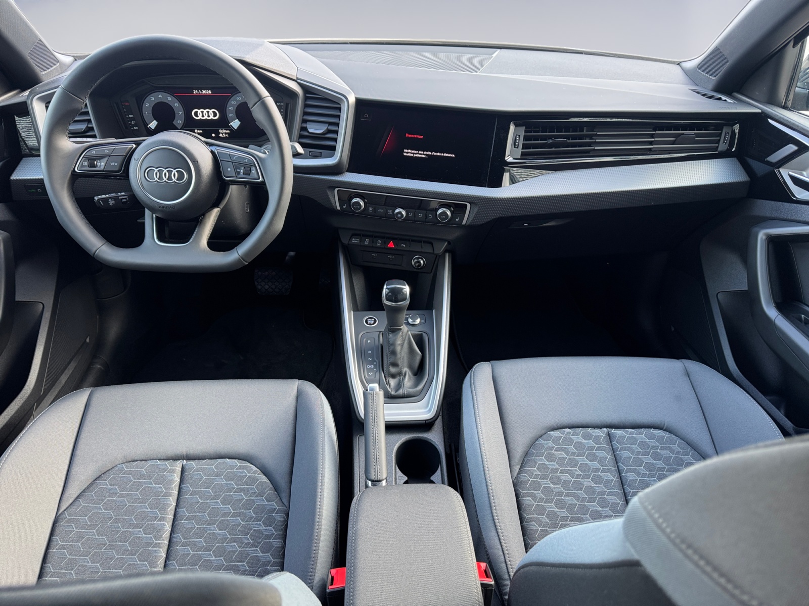 AUDI A1 Sportback 30 TFSI Attraction S-tronic-image-9
