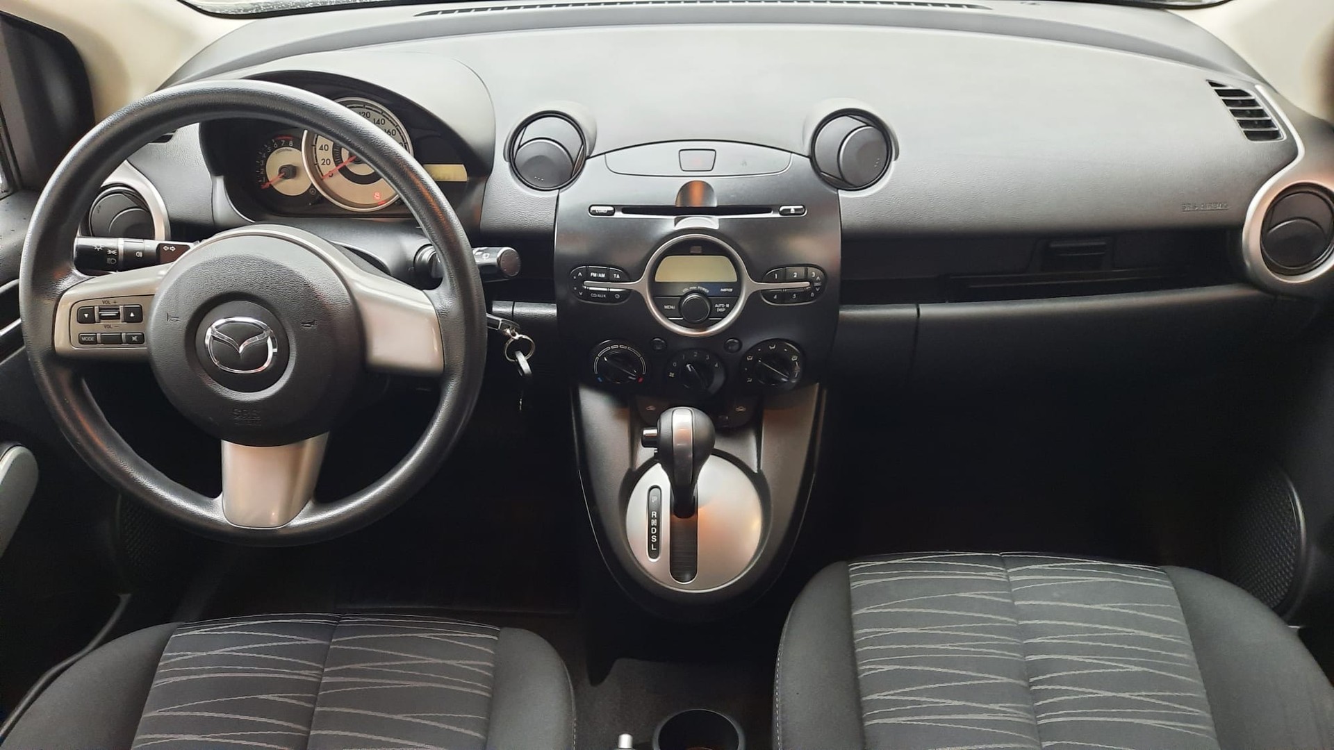 MAZDA 2 1.5i 16V City Sport 1 Automatic-image-6