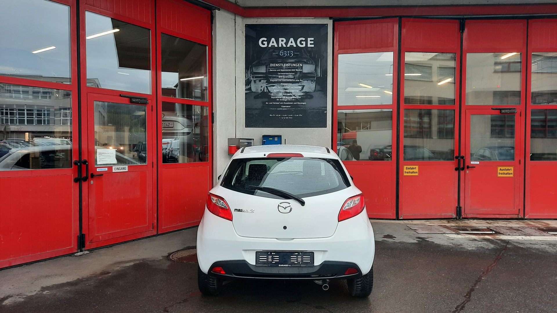 MAZDA 2 1.5i 16V City Sport 1 Automatic-showroom-element-3